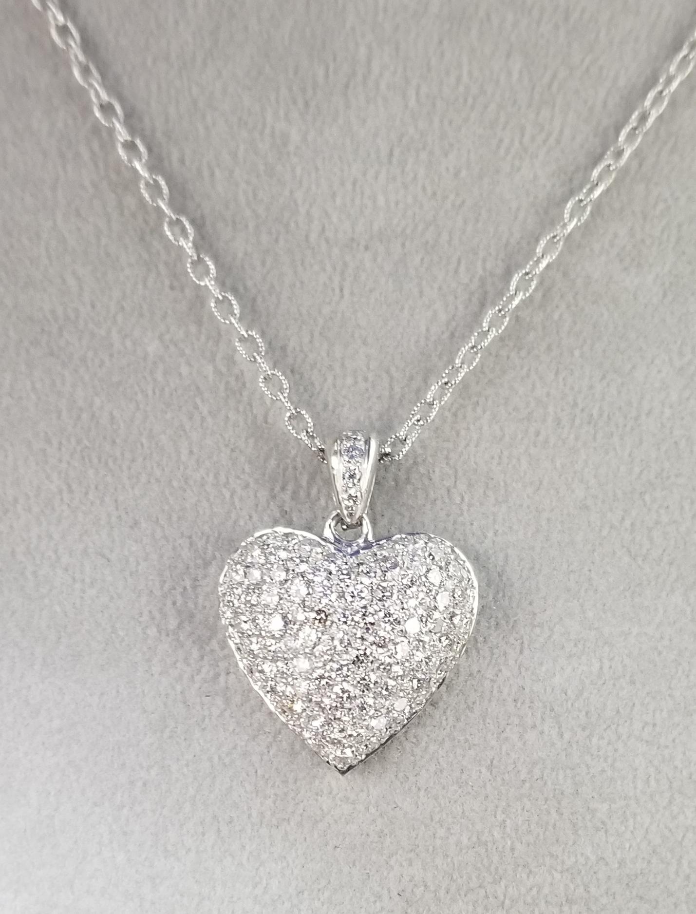 14 Karat White Gold Diamond Puffed Heart 2.85cts. For Sale 3