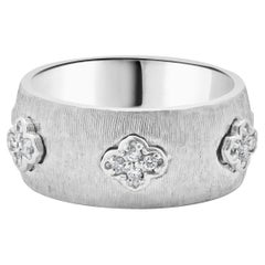 14 Karat White Gold Diamond Quatrefoil Station Band