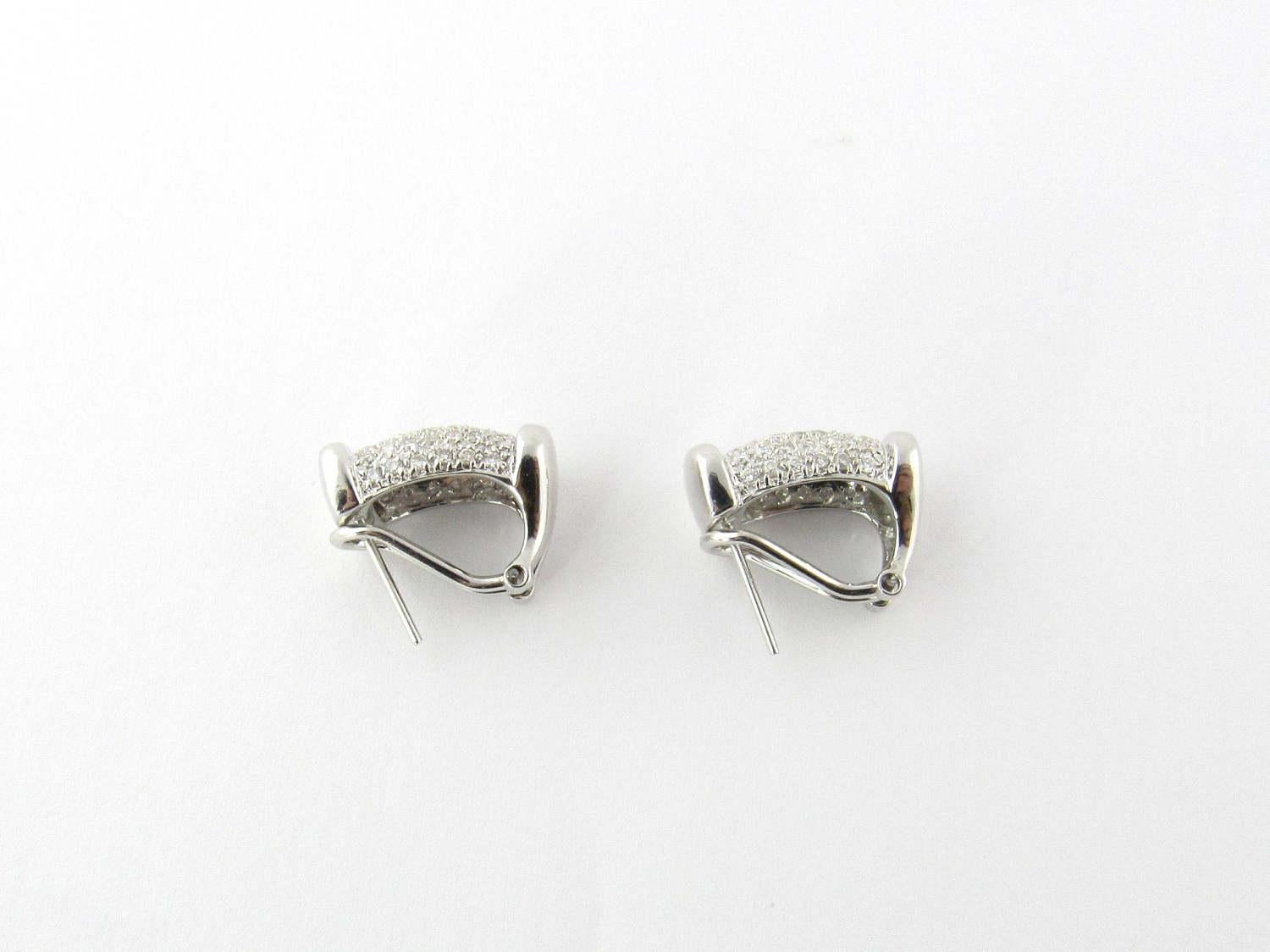 14 Karat White Gold Diamond Rectangle Bar Earrings In Excellent Condition For Sale In Washington Depot, CT