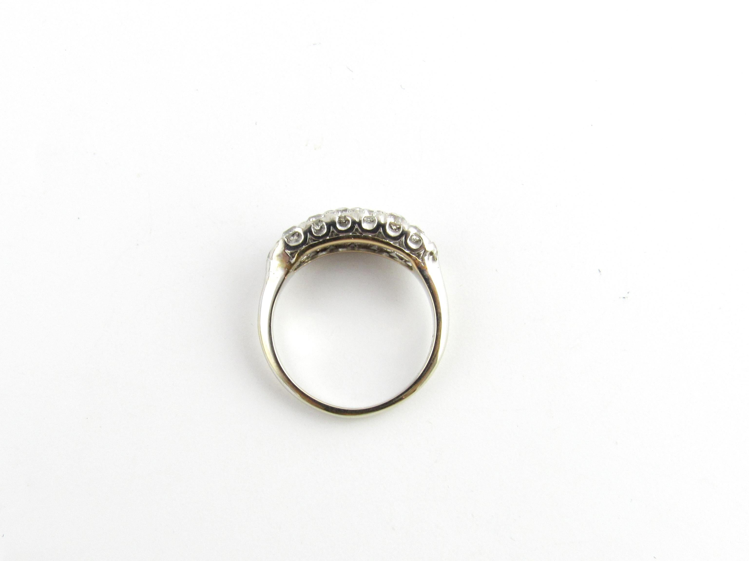 Women's 14 Karat White Gold Diamond Ring For Sale