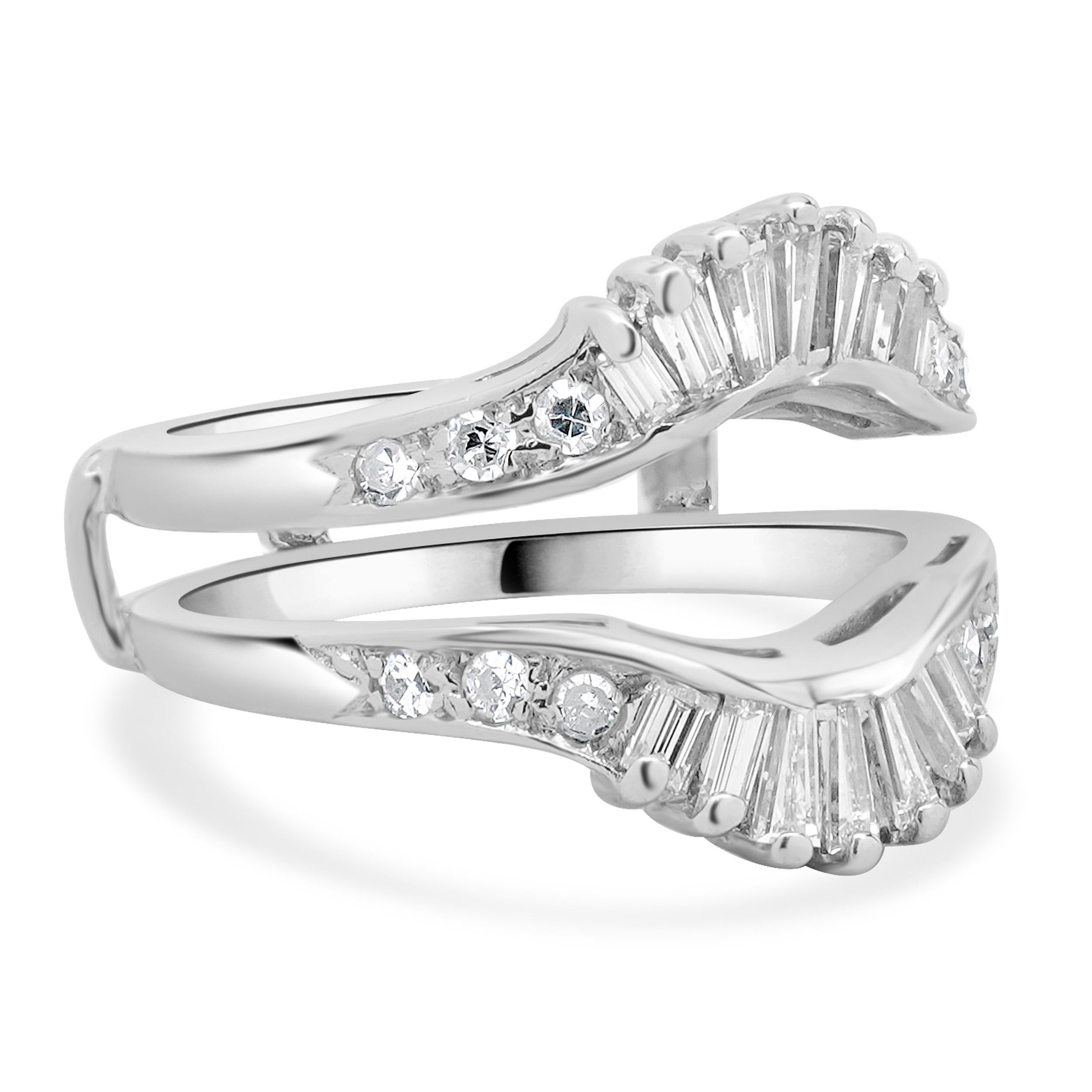 14 Karat White Gold Diamond Ring Guard In Excellent Condition For Sale In Scottsdale, AZ