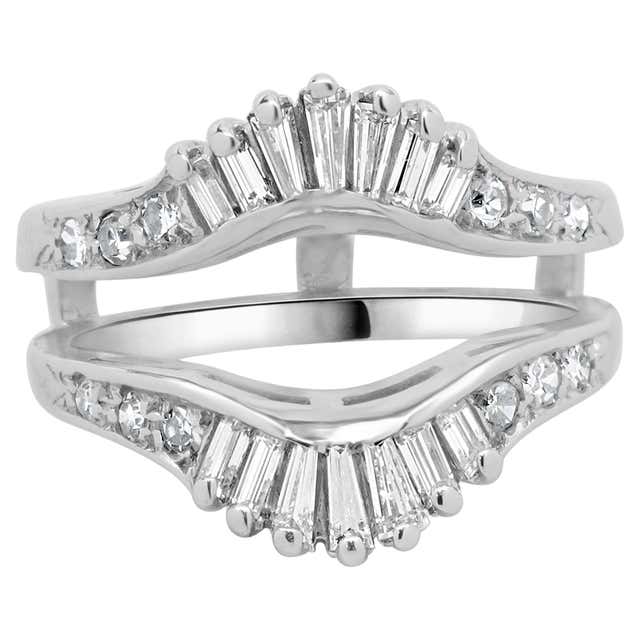 14 Karat White Gold Diamond Chevron Ring Guard For Sale at 1stDibs