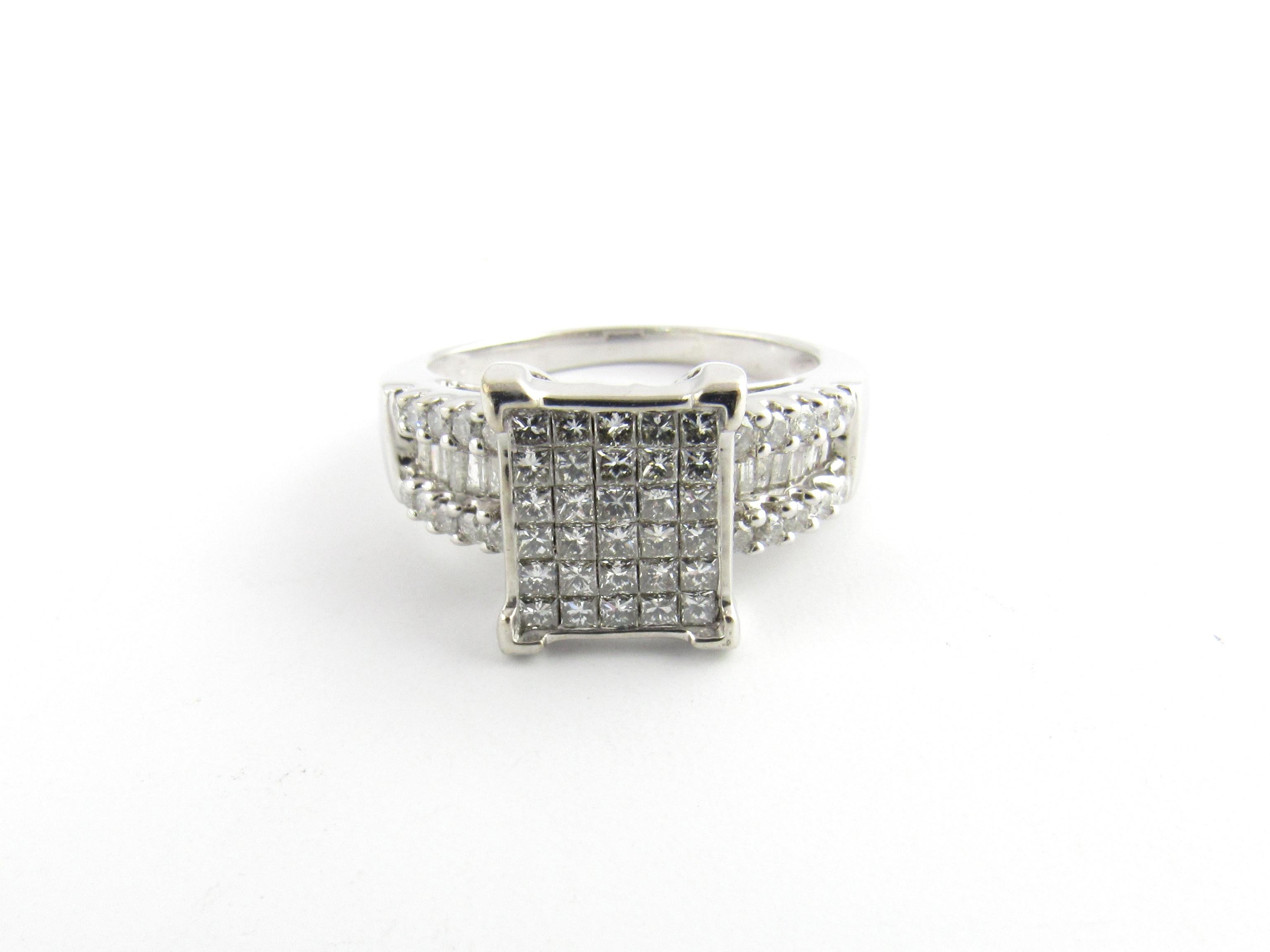 14 Karat White Gold Diamond Ring For Sale 1