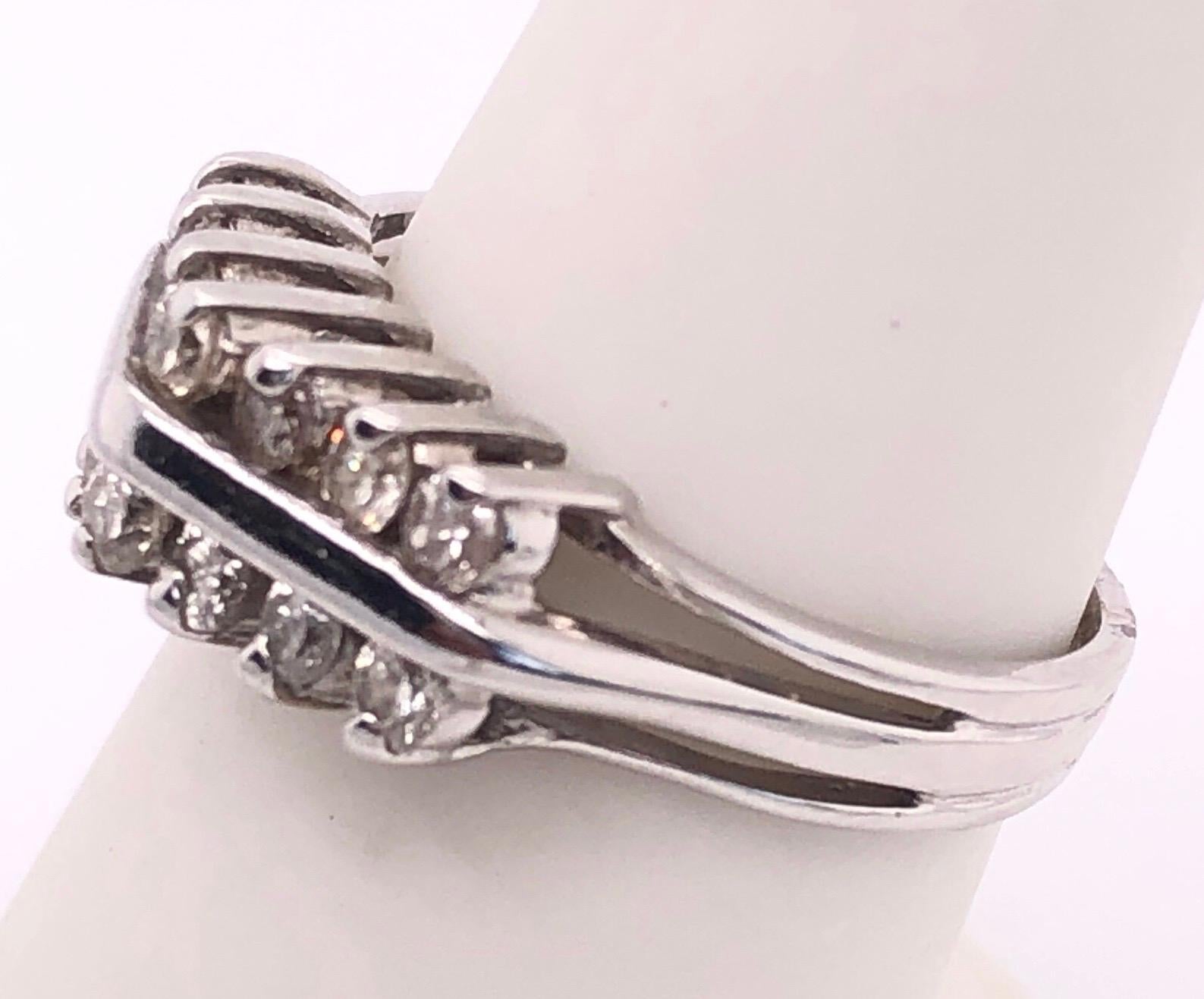 Modern 14 Karat White Gold Diamond Ring Wedding / Bridal / Anniversary For Sale