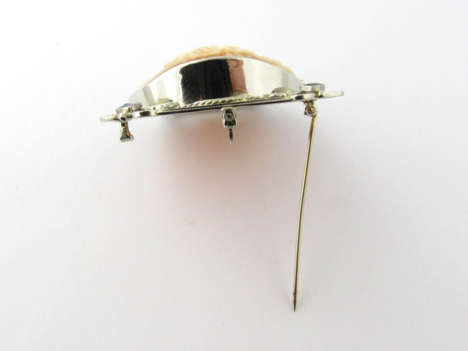 vintage brooch pendant