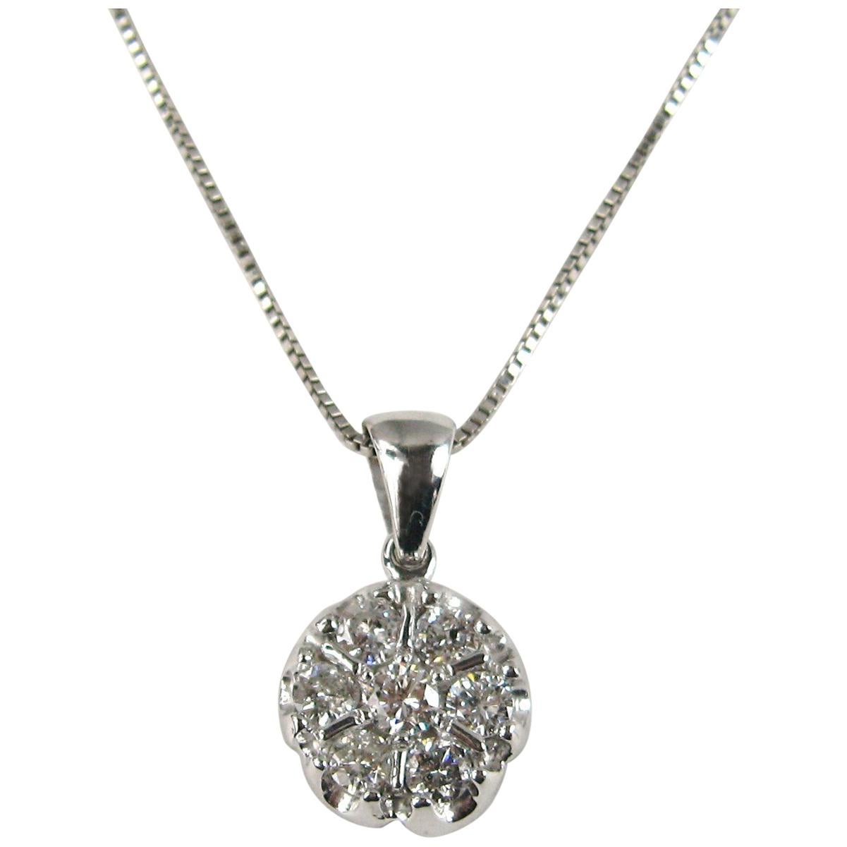 Collier pendentif flocon de neige en or blanc 14 carats et diamants