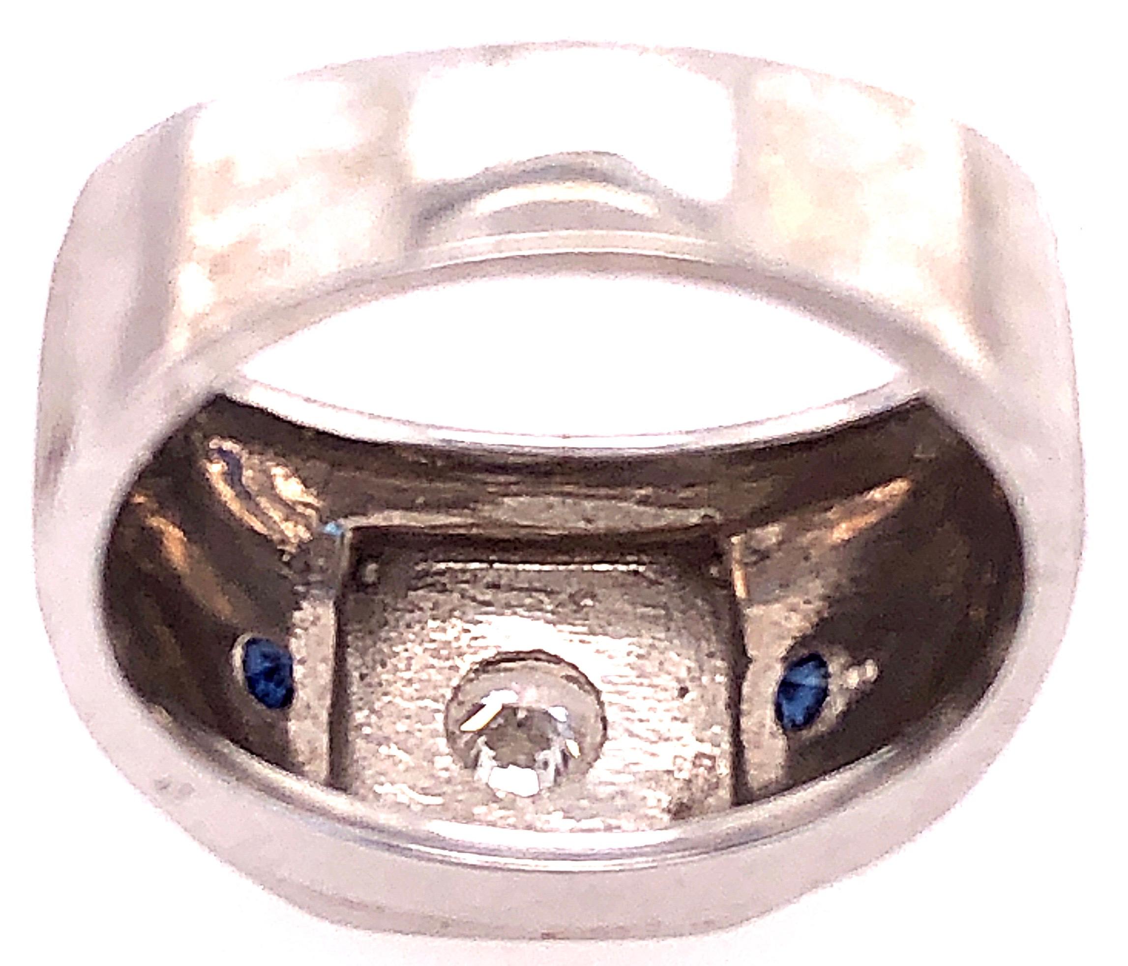 14 Karat White Gold Diamond Solitaire Band with Sapphire Accents For Sale 1