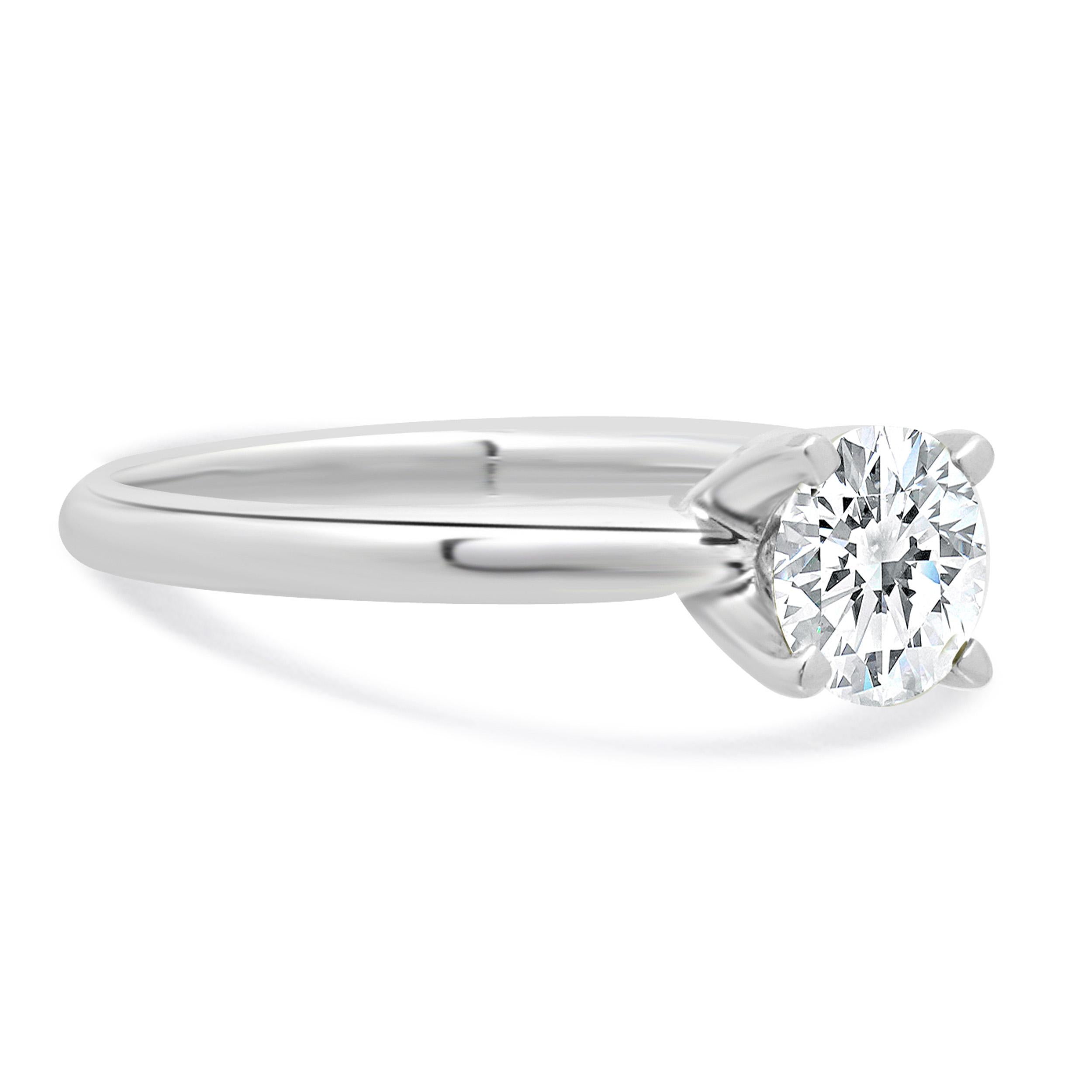 Bague de fiançailles solitaire en or blanc 14 carats avec diamant Excellent état - En vente à Scottsdale, AZ