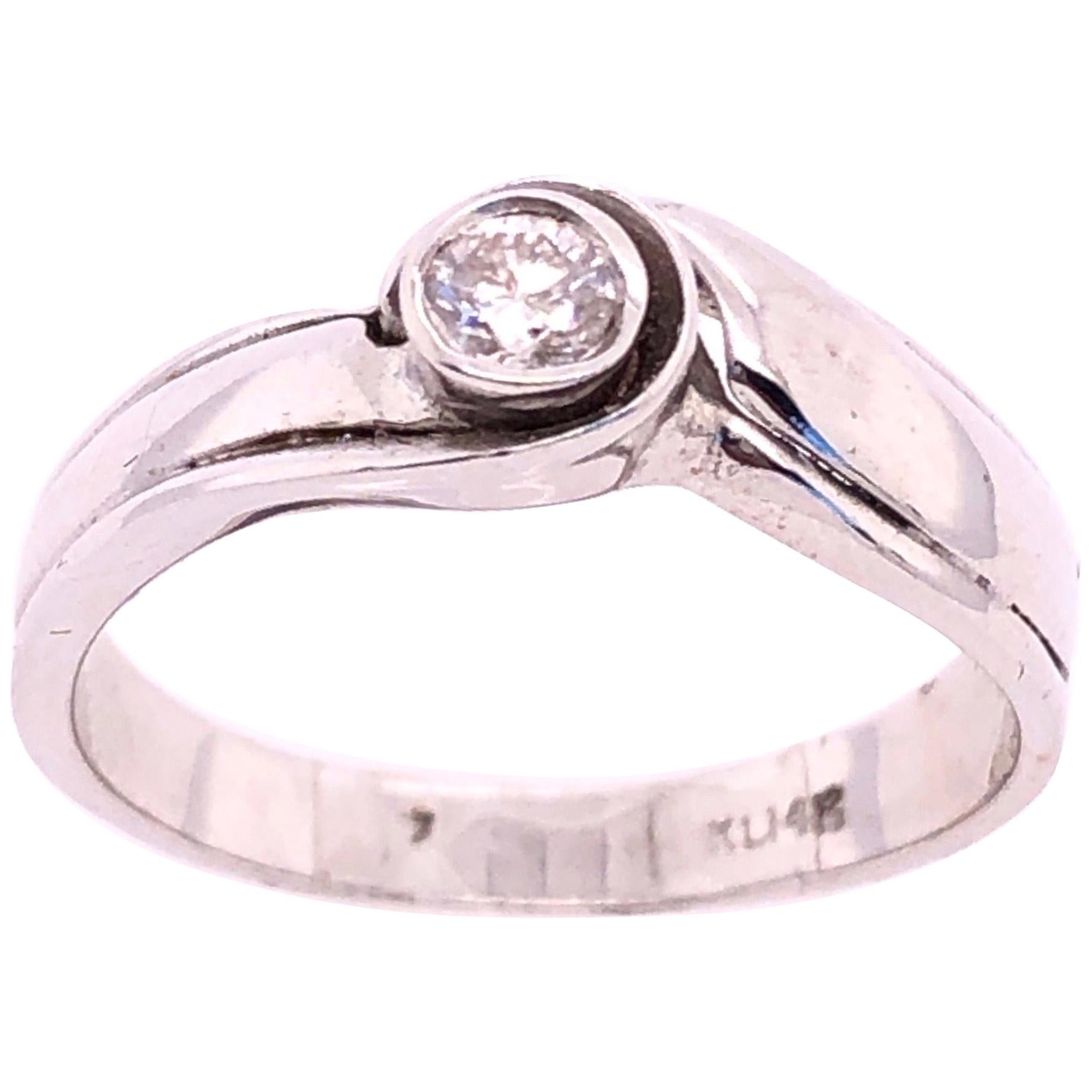 14 Karat White Gold Diamond Solitaire Engagement Ring For Sale