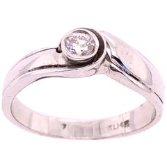 Bague de fiançailles solitaire en or blanc 14 carats avec diamants