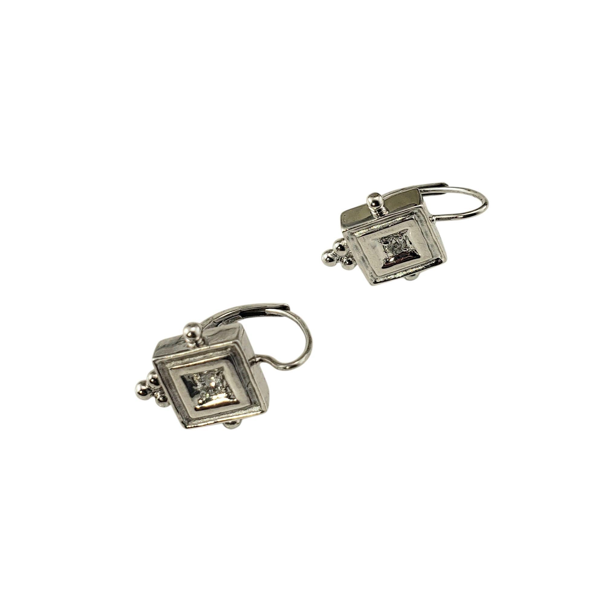 14 Karat White Gold Diamond Square Lever Back Earrings #21396 In Good Condition For Sale In Washington Depot, CT