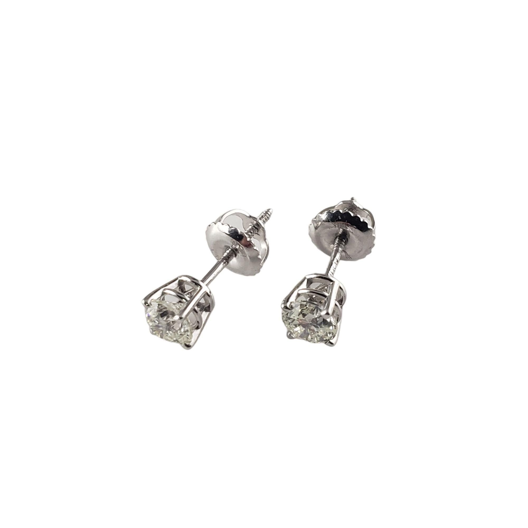 14 Karat White Gold Diamond Stud Earrings #14779 In Good Condition For Sale In Washington Depot, CT