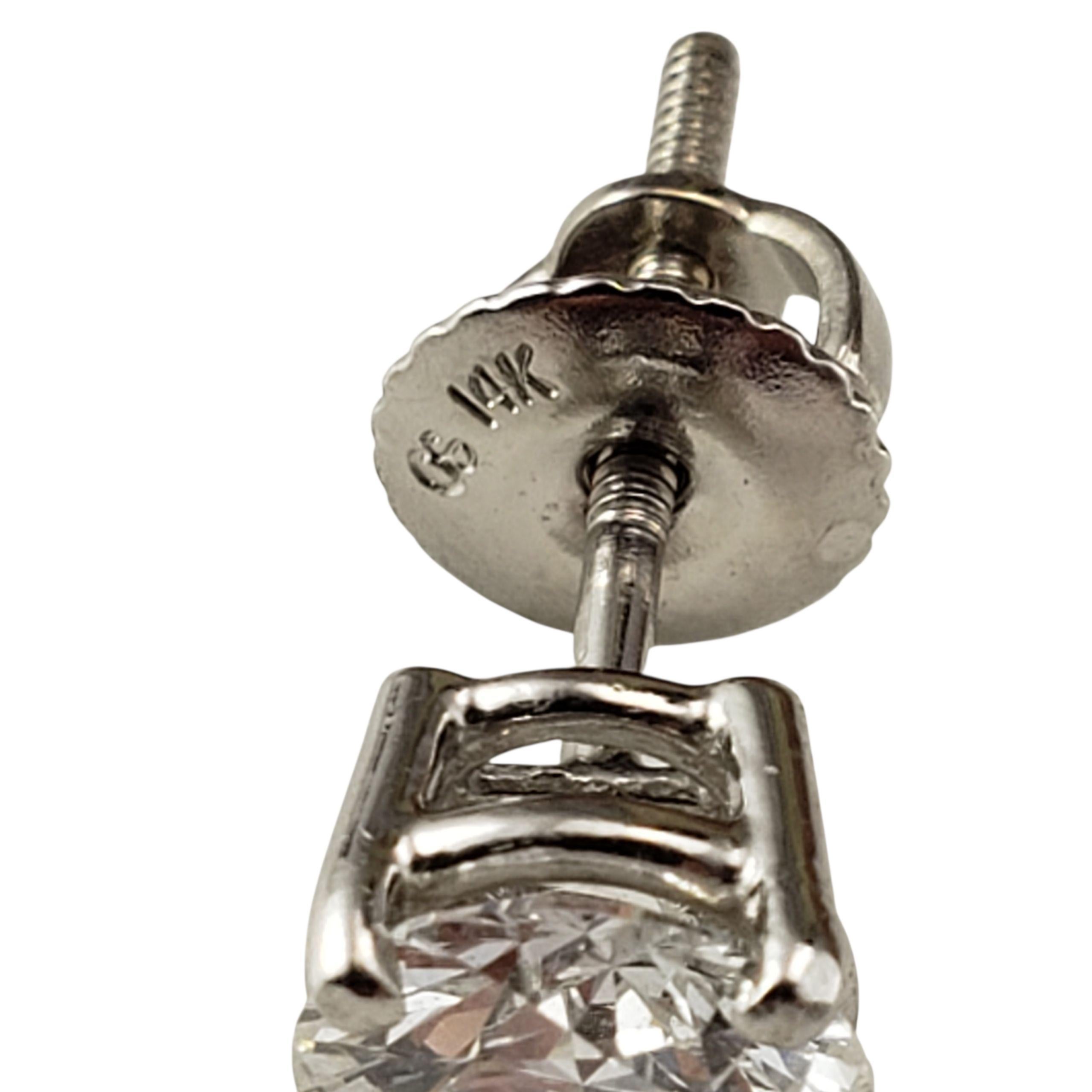 Boucles d'oreilles en or blanc 14 carats avec diamants #22488 Pour femmes en vente