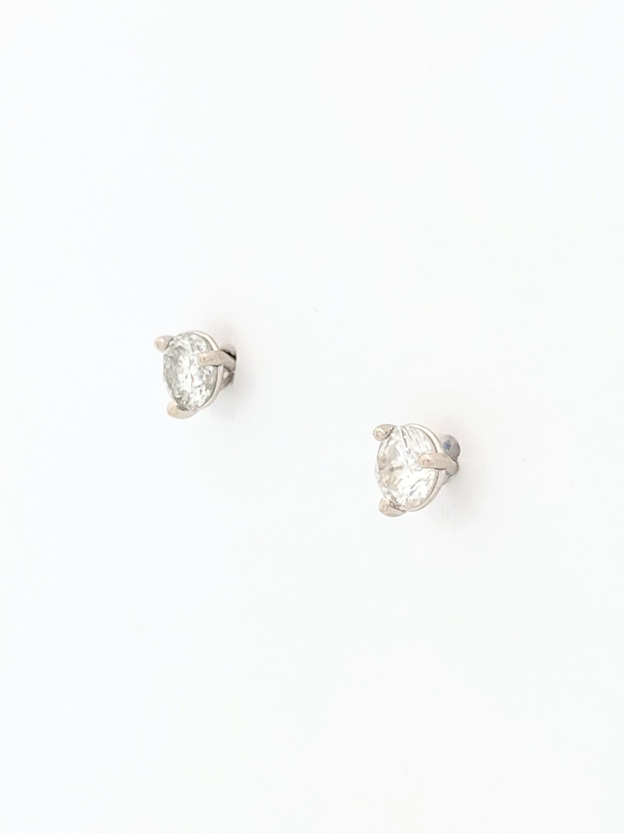 14 Karat White Gold Diamond Stud Earrings .50 Carat I1/I In New Condition In Gainesville, FL