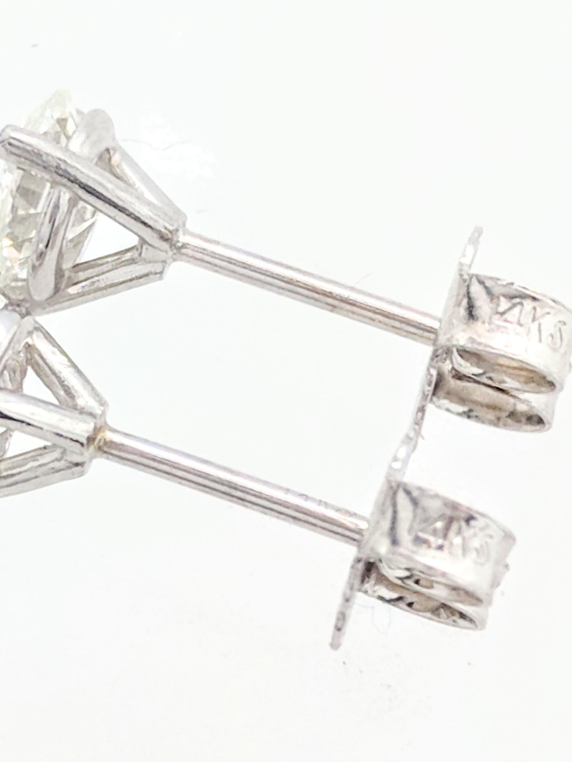 Women's 14 Karat White Gold Diamond Stud Earrings .80 Carat SI1/H