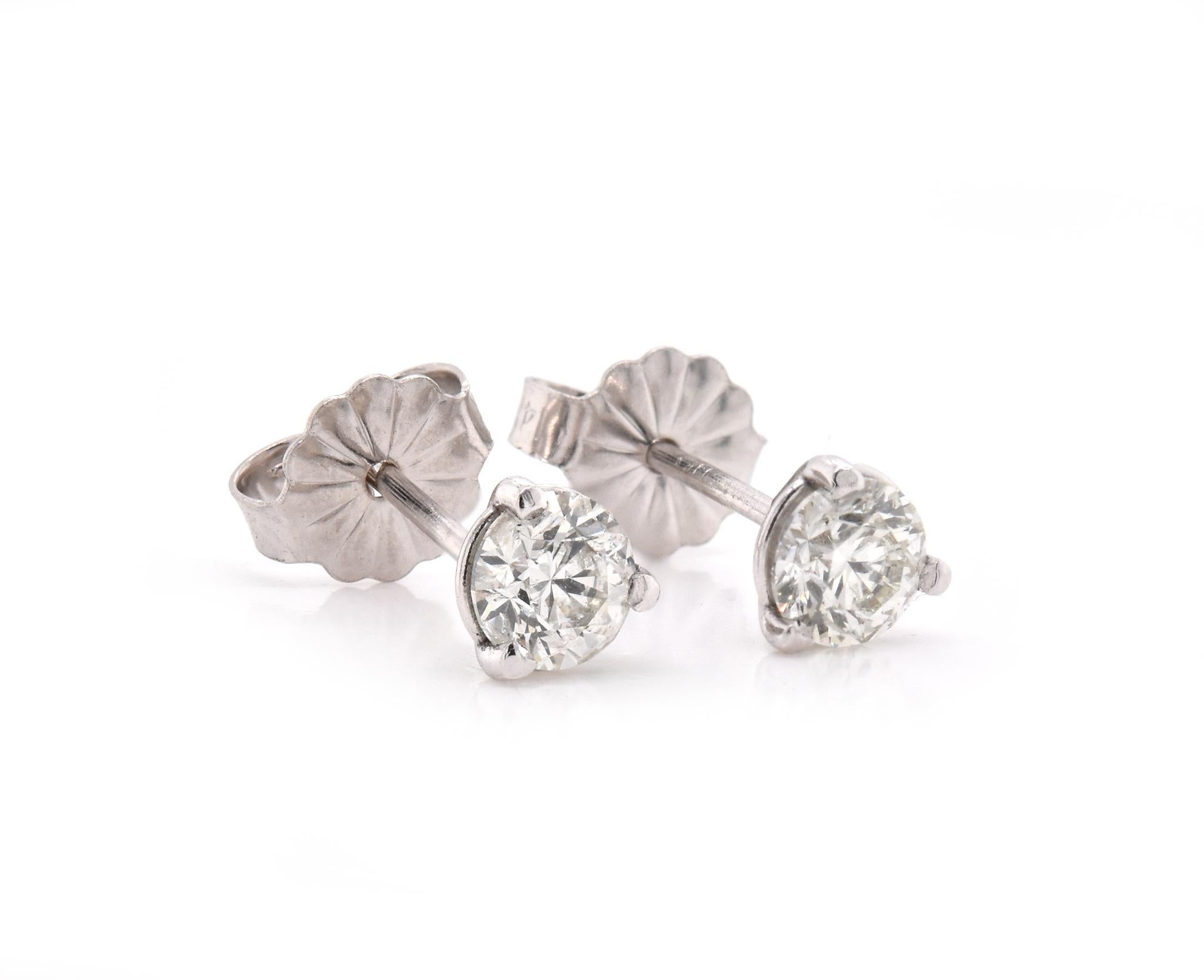 Material: 14k white gold
Diamond: 1 round brilliant cut = .30ct
Color: H
Clarity: SI1
Diamond: 1 round brilliant cut = .30ct
Color: H
Clarity: SI1
Dimensions: earrings measure approximately 4.5mm in diameter
Fastenings: post with friction