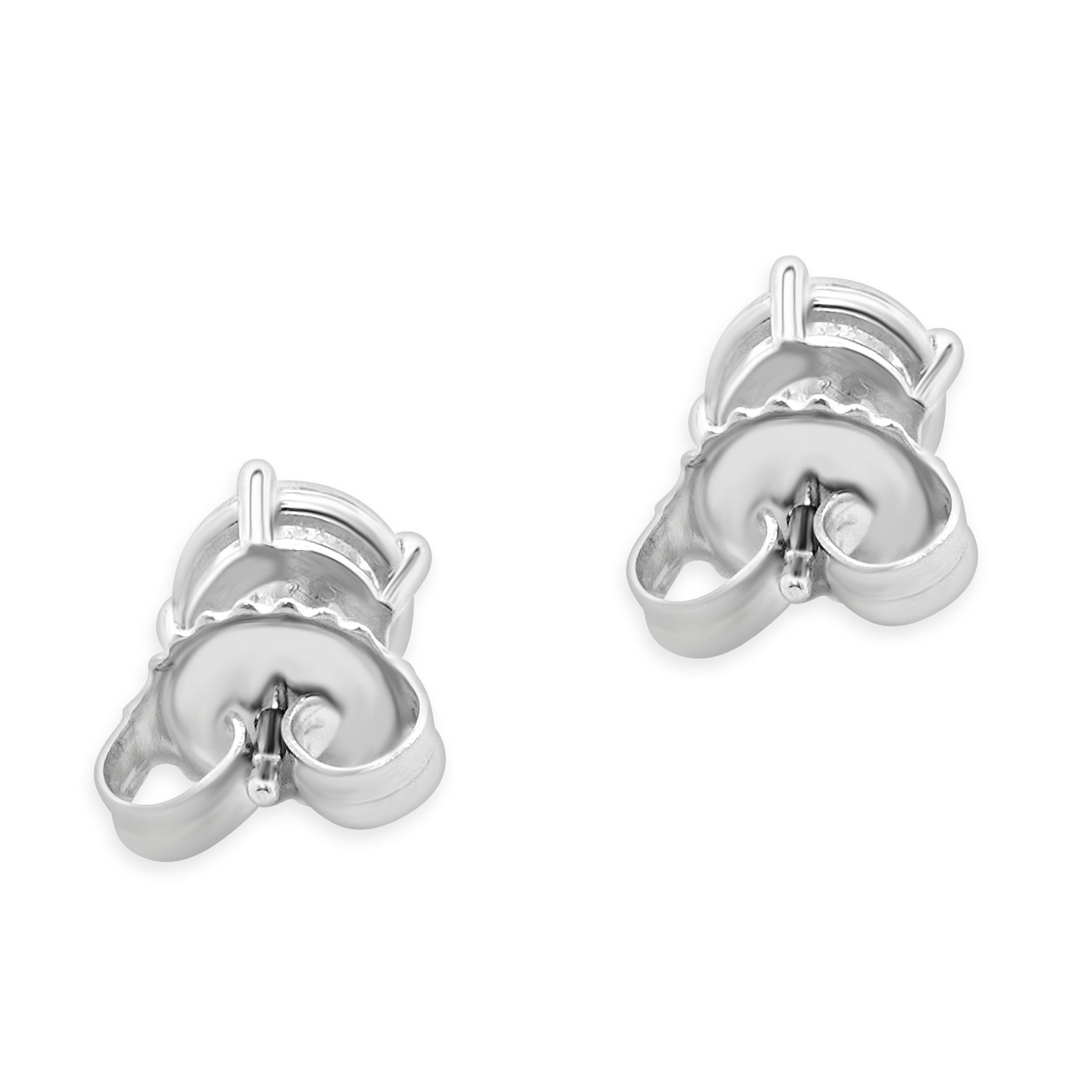 Round Cut 14 Karat White Gold Diamond Stud Earrings