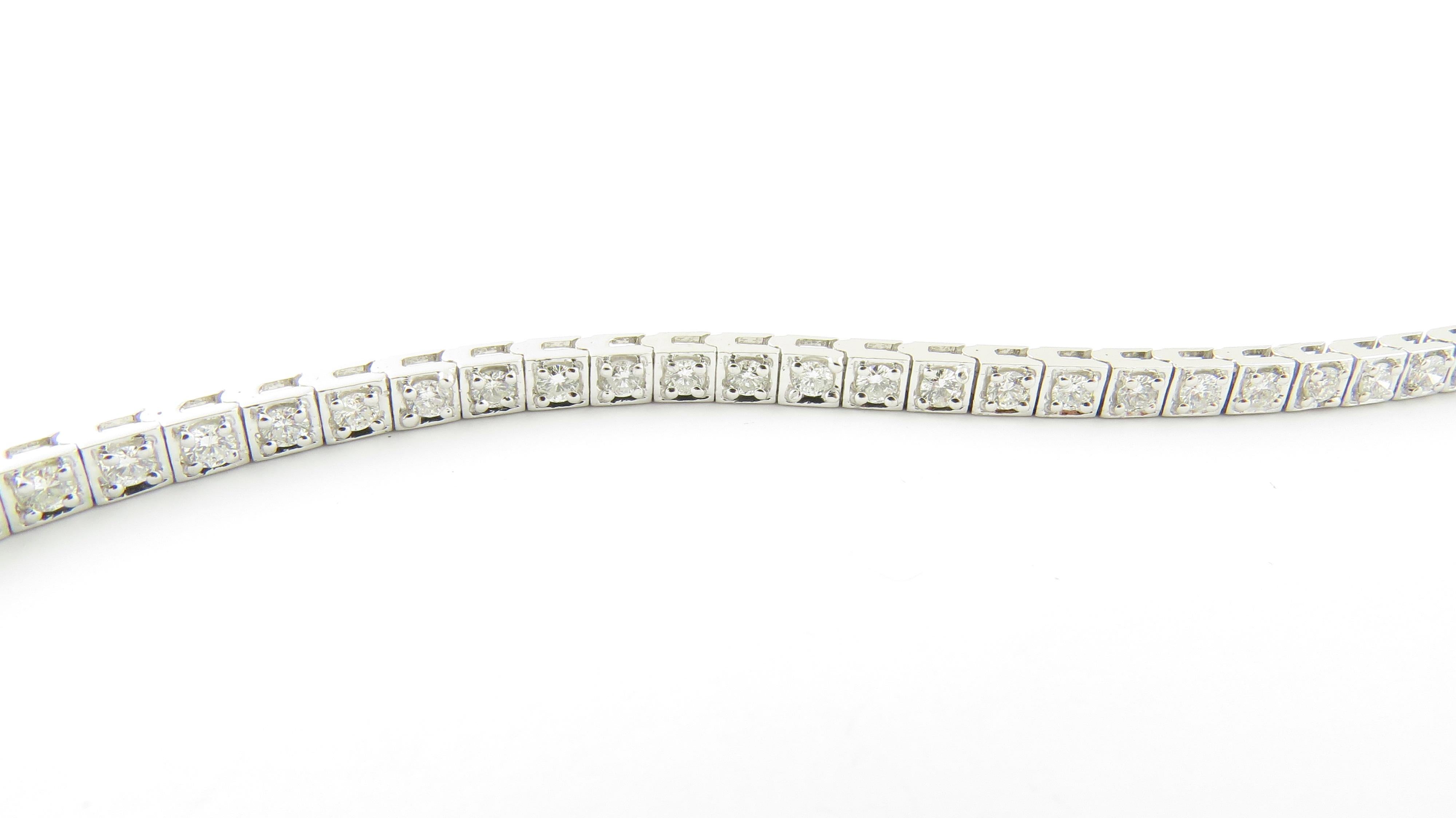 Women's 14 Karat White Gold Diamond Tennis Bracelet 3.08 Carat For Sale