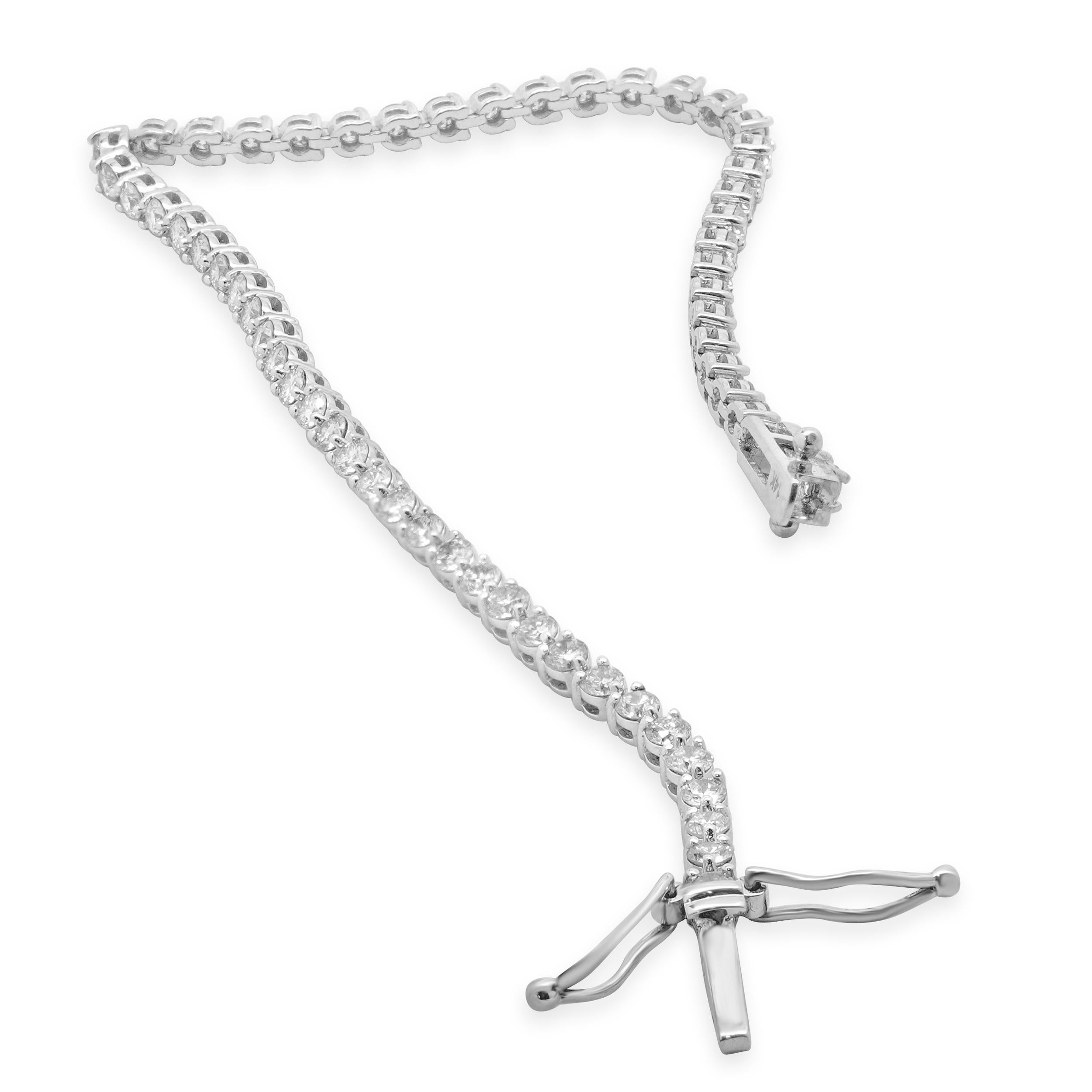 Pulsera de tenis con diamantes en oro blanco de 14 quilates Corte redondo en venta