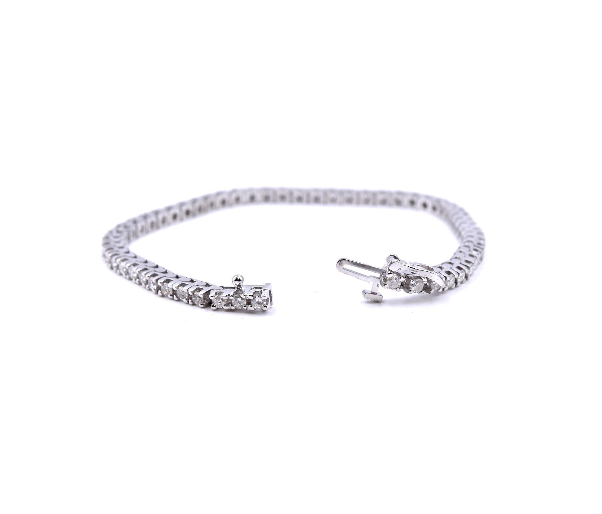 14 Karat White Gold Diamond Tennis Bracelet In Excellent Condition In Scottsdale, AZ