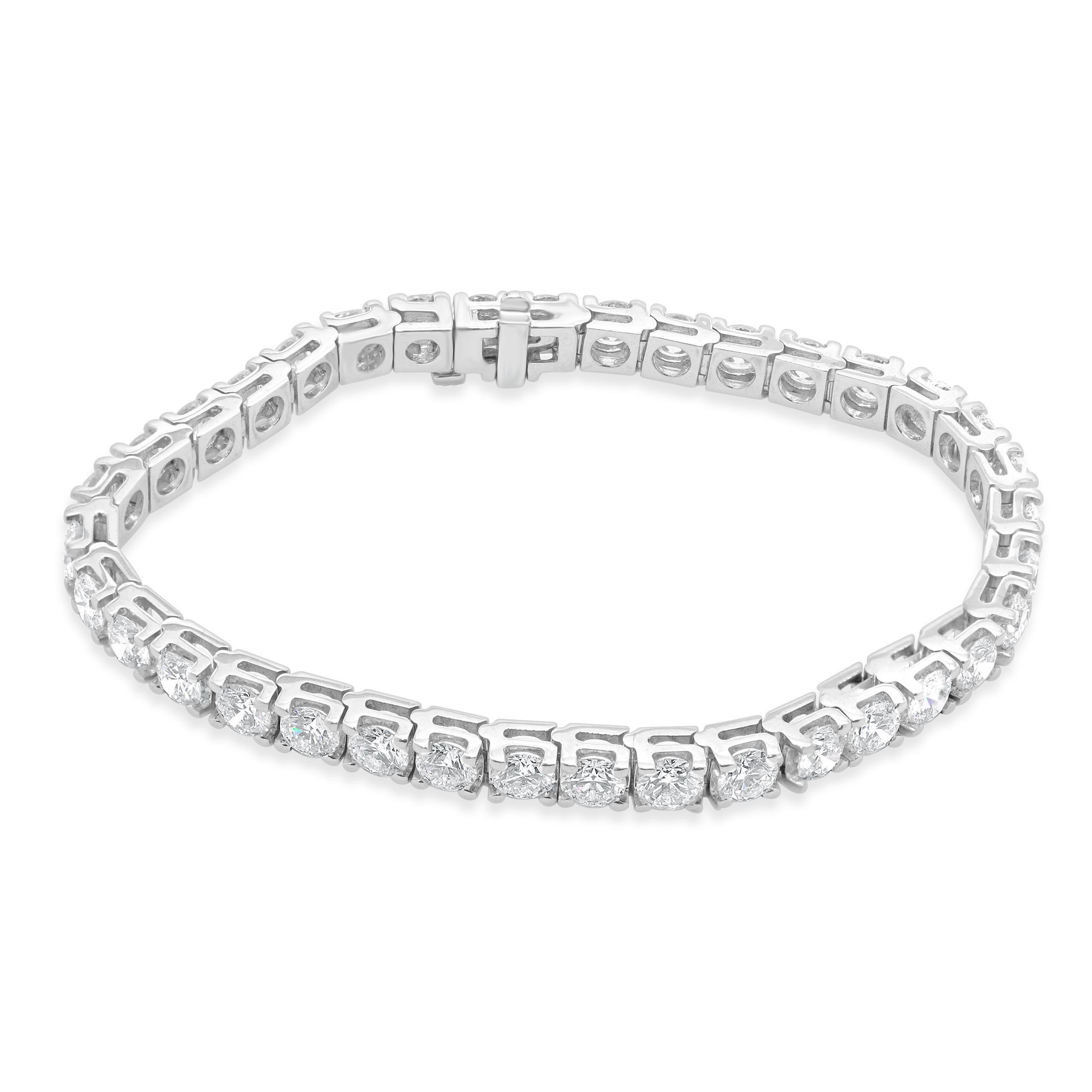 Bracelet tennis en or blanc 14 carats et diamants Excellent état - En vente à Scottsdale, AZ