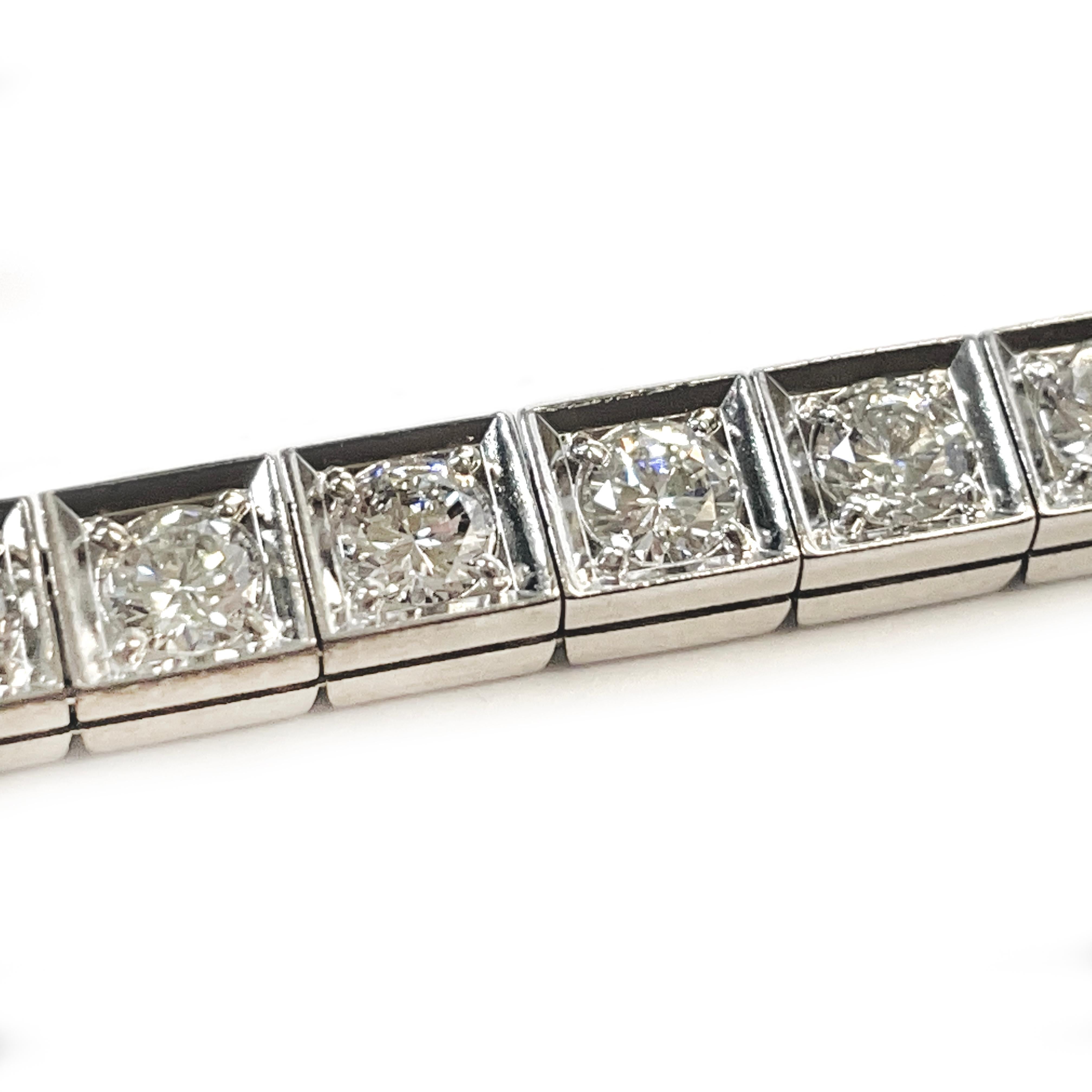 Women's or Men's 14 Karat White Gold Diamond Tennis Bracelet For Sale