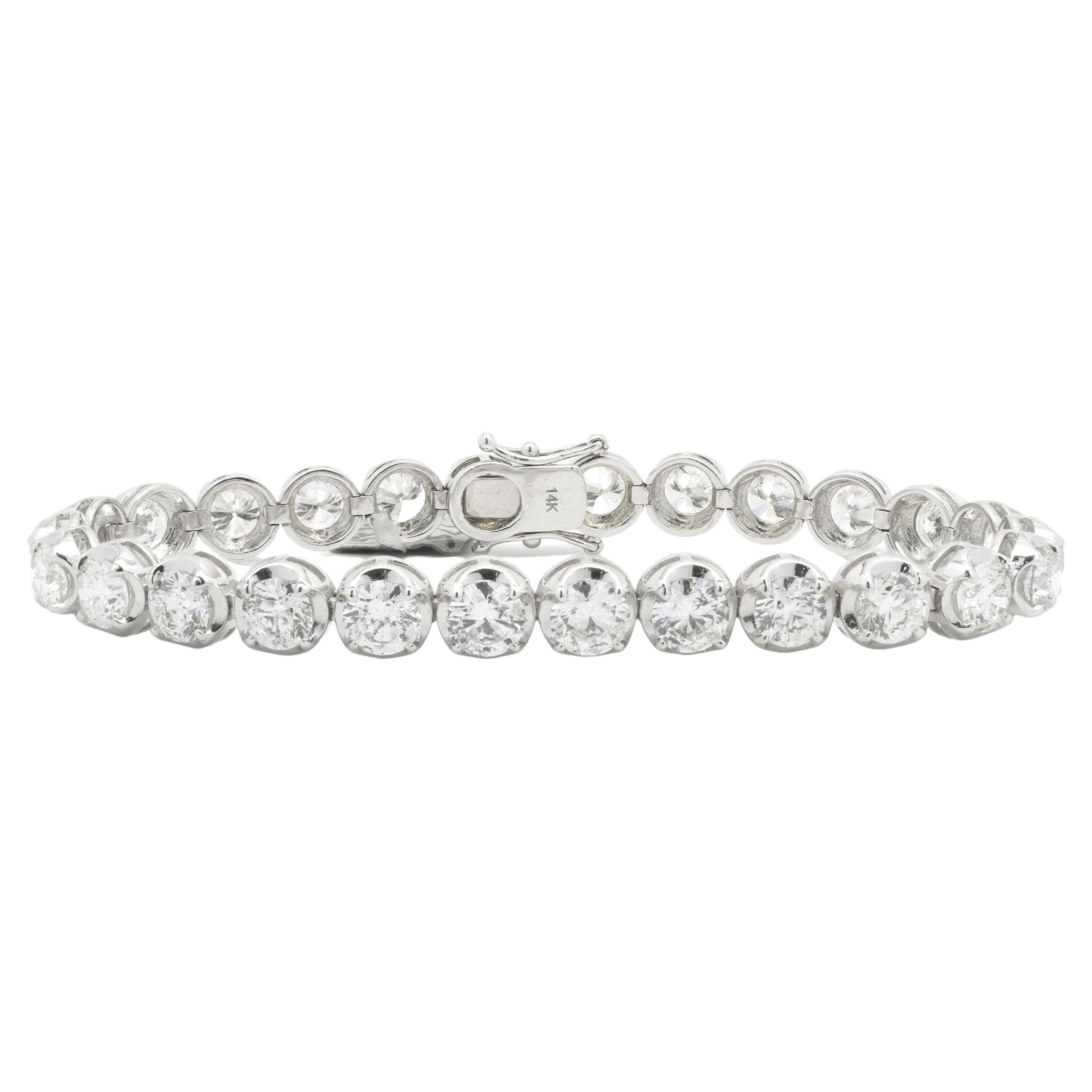 Bracelet tennis en or blanc 14 carats et diamants en vente