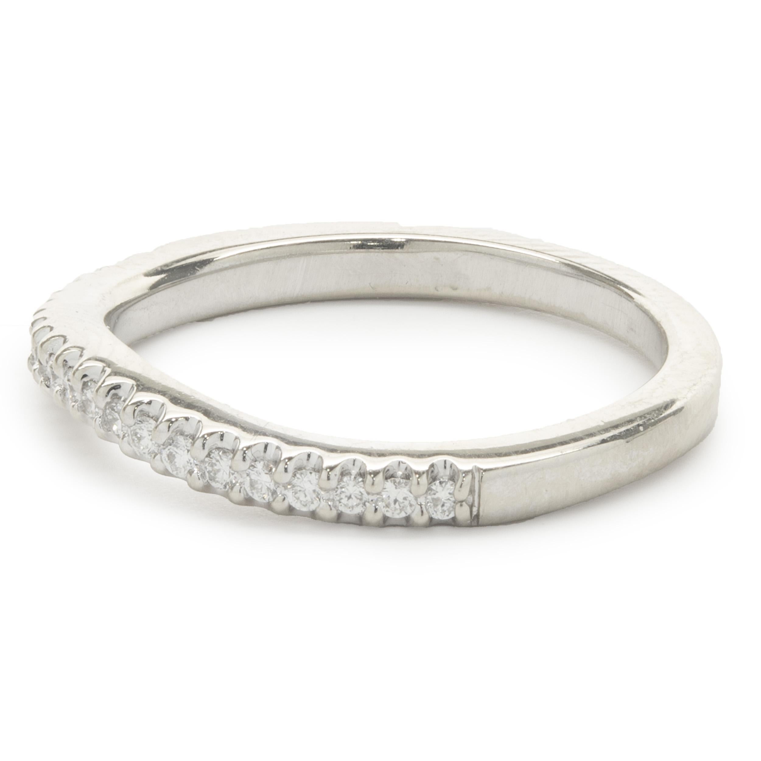 14 Karat White Gold Diamond Wave Band In Excellent Condition For Sale In Scottsdale, AZ