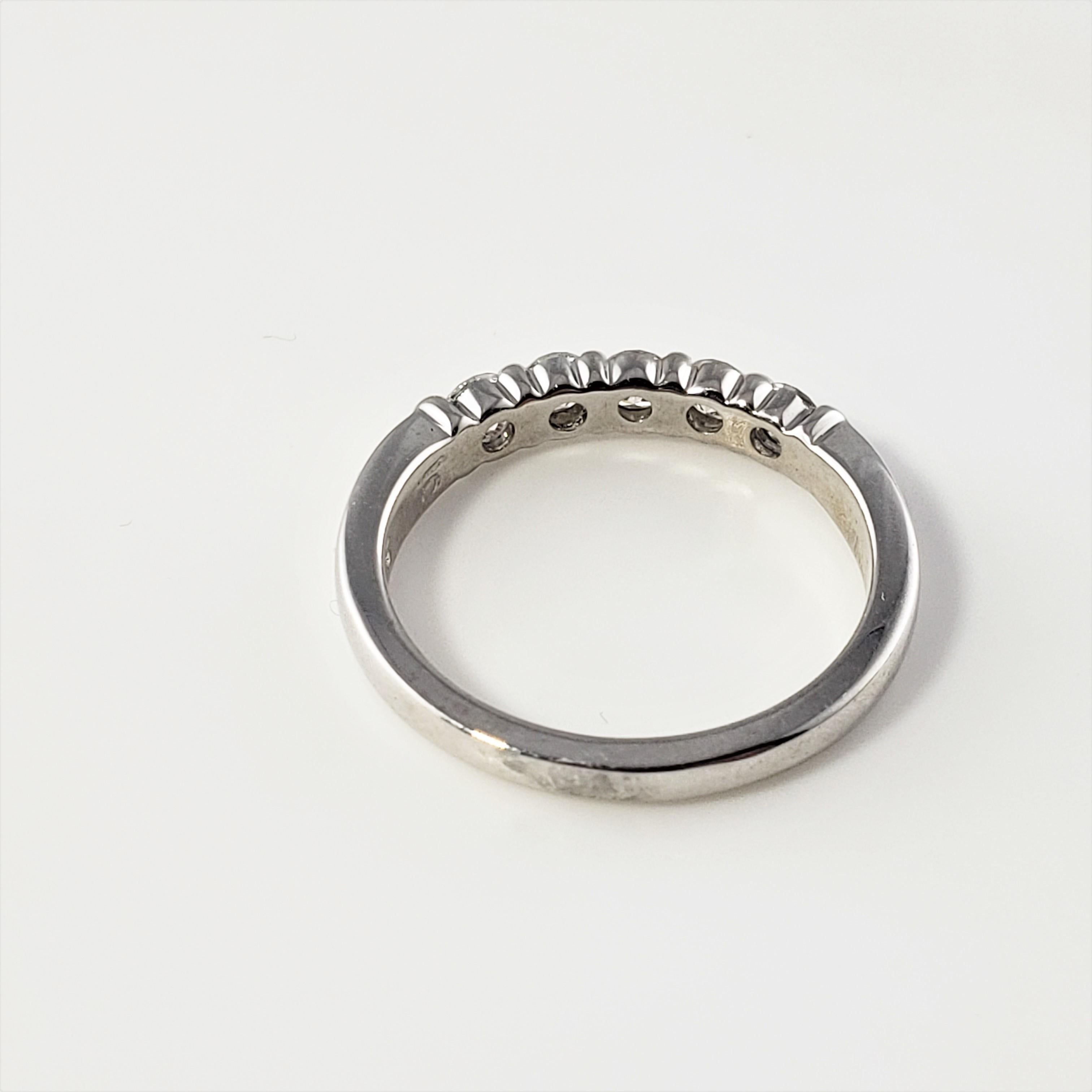 14 Karat White Gold Diamond Wedding/Anniversary Ring In Good Condition For Sale In Washington Depot, CT
