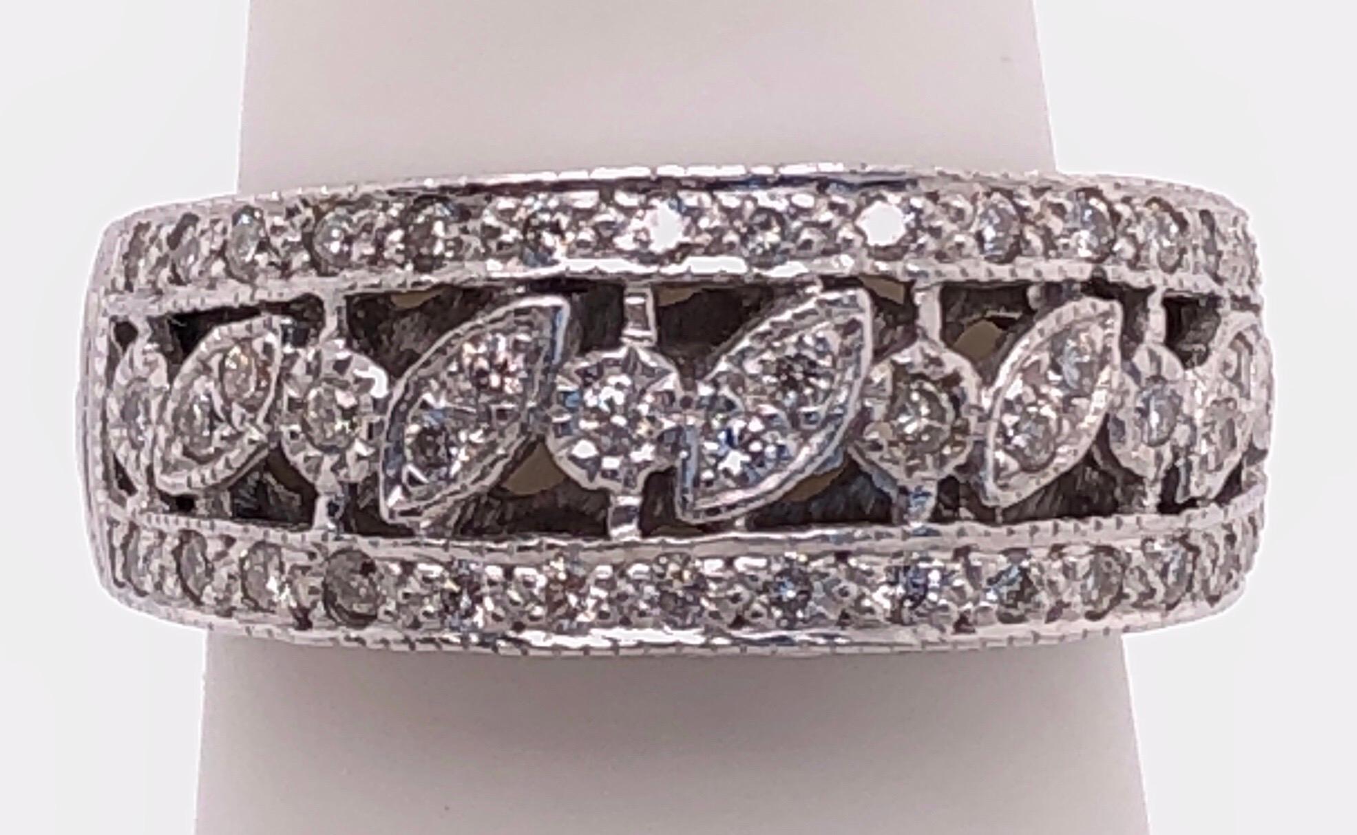 Anello nuziale con diamante in oro bianco 14 carati In condizioni buone in vendita a Manhasset, NY