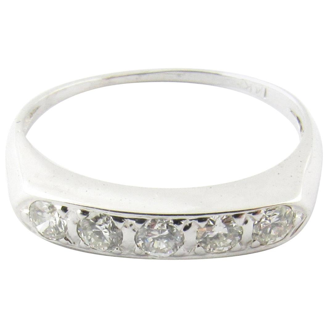 14 Karat White Gold Diamond Wedding Band For Sale at 1stDibs