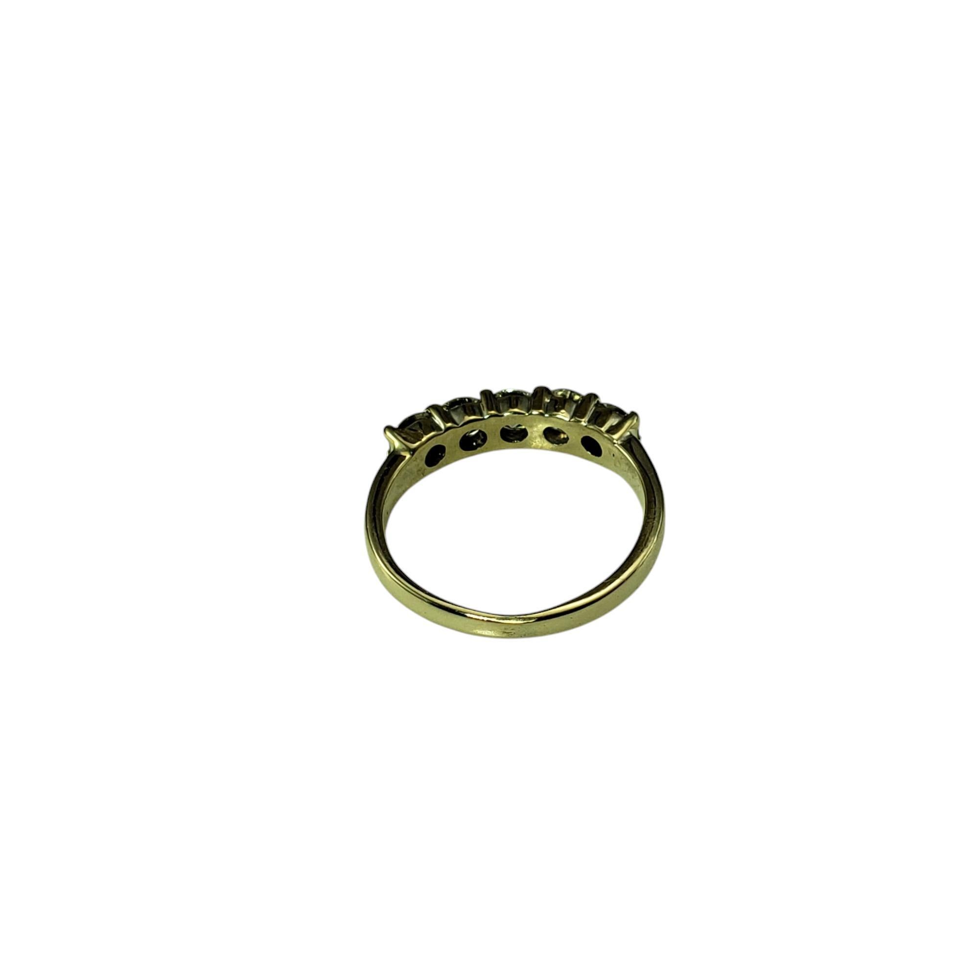 14 Karat White Gold Diamond Wedding Band Ring Size 5 #20516 In Good Condition For Sale In Washington Depot, CT