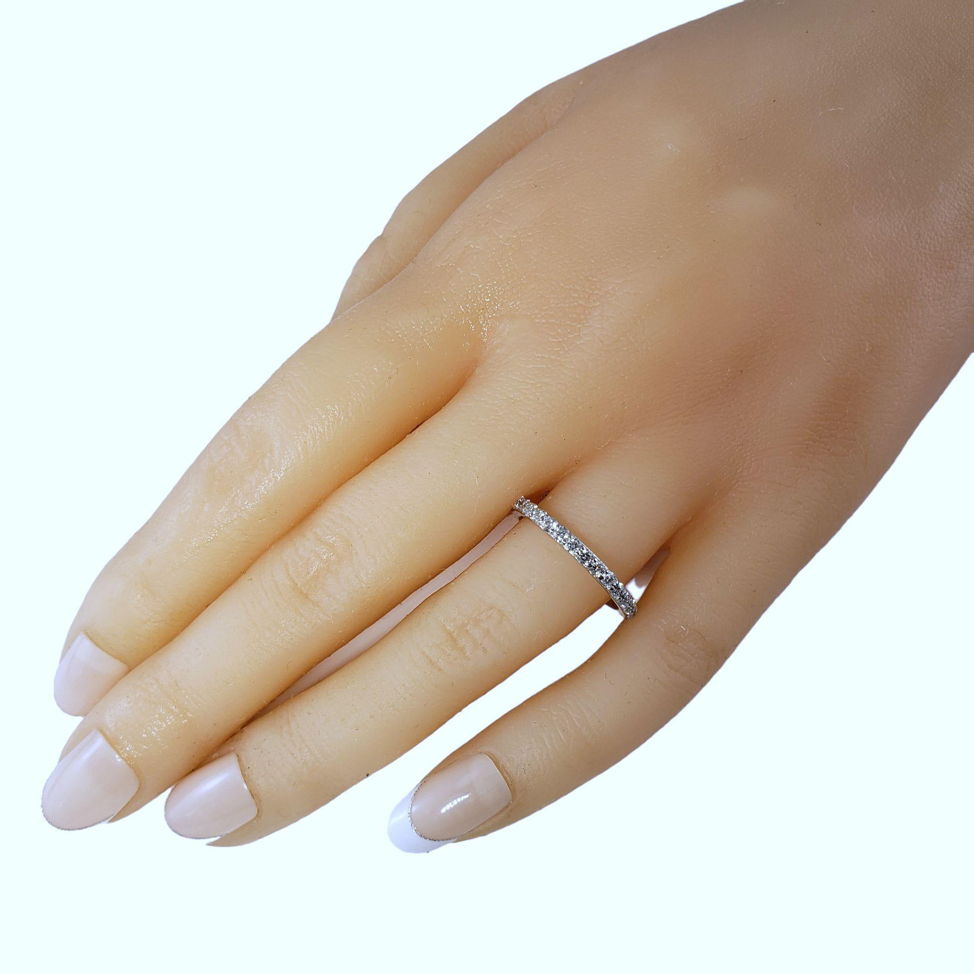 14 Karat White Gold Diamond Wedding Band Ring For Sale 2