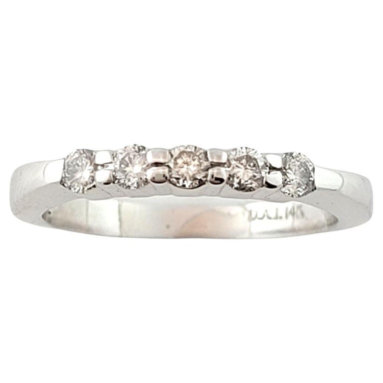 14 Karat White Gold Diamond Wedding Band Ring For Sale at 1stDibs