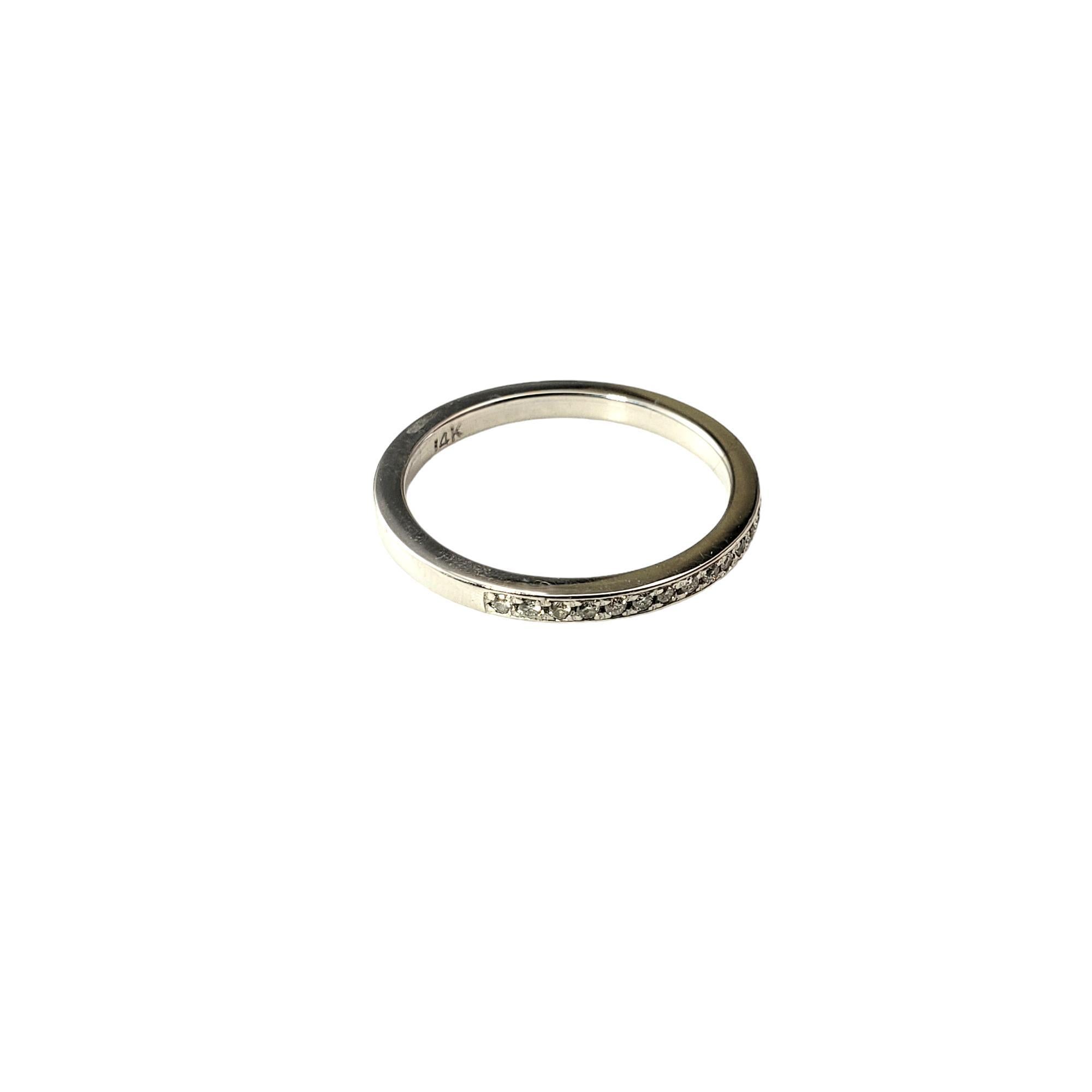 14 Karat Weißgold Diamant-Hochzeitsring Größe 7 #18362 im Zustand „Gut“ im Angebot in Washington Depot, CT