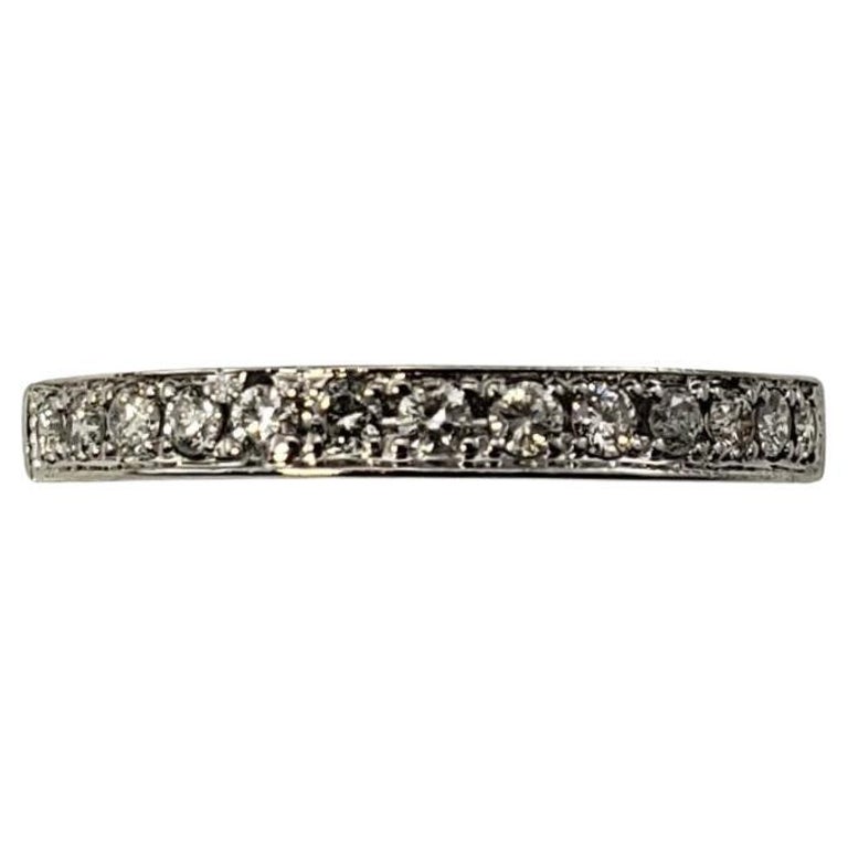 14 Karat White Gold Diamond Wedding Band Ring For Sale at 1stDibs