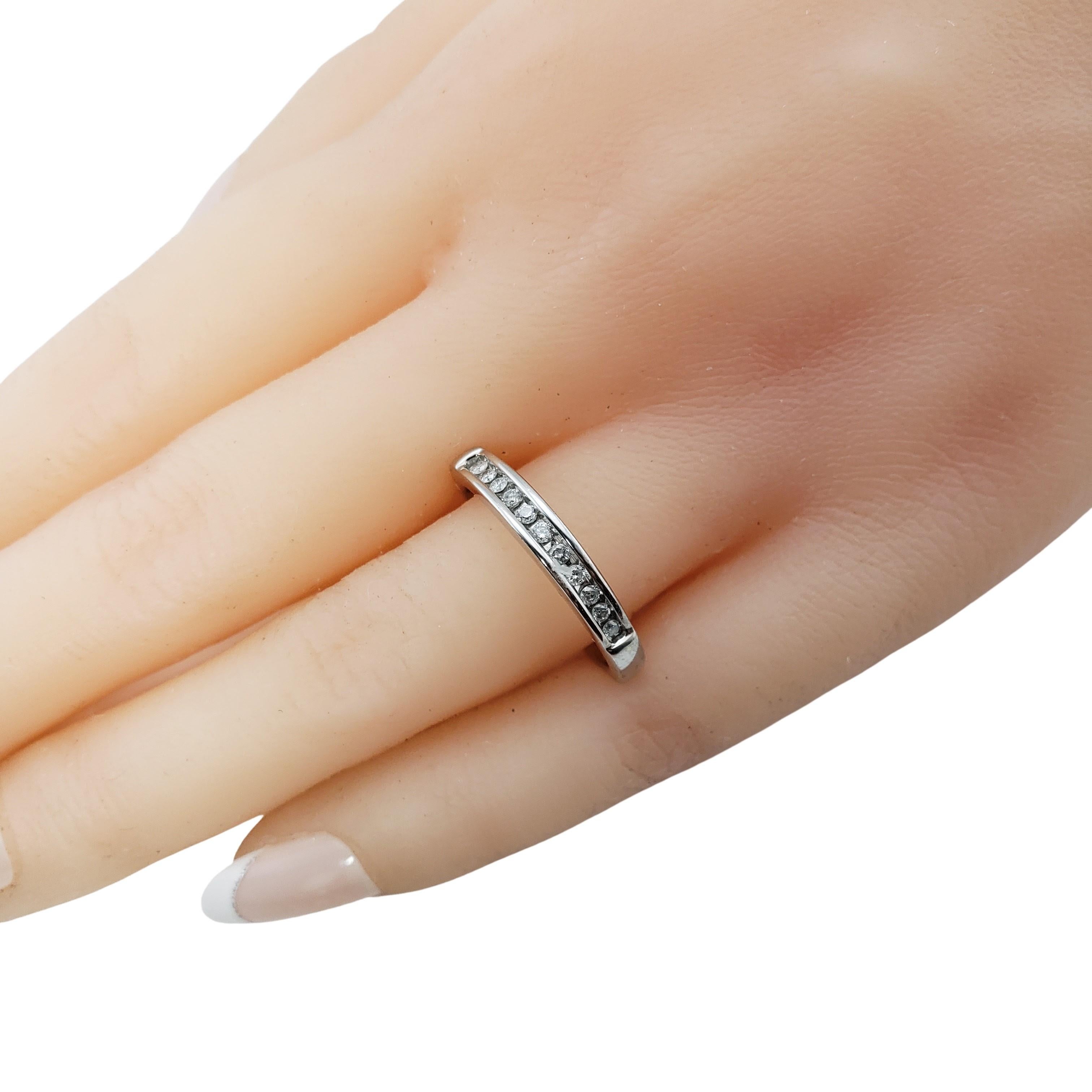 14 Karat White Gold Diamond Wedding Band Ring Size 8.5 For Sale 4