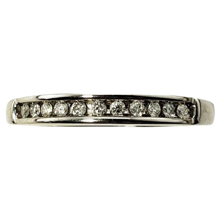 14 Karat White Gold Diamond Wedding Band Ring Size 8.5 For Sale at 1stDibs
