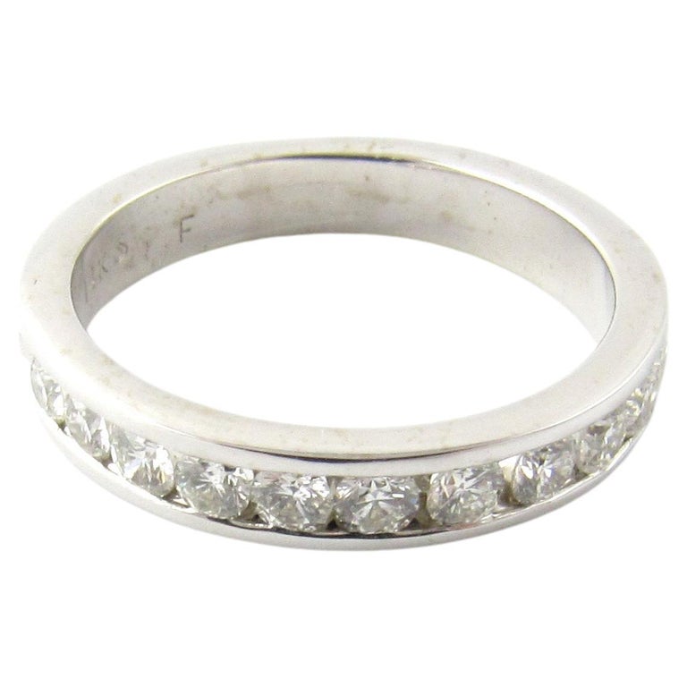 14 Karat White Gold Diamond Wedding Band For Sale at 1stDibs