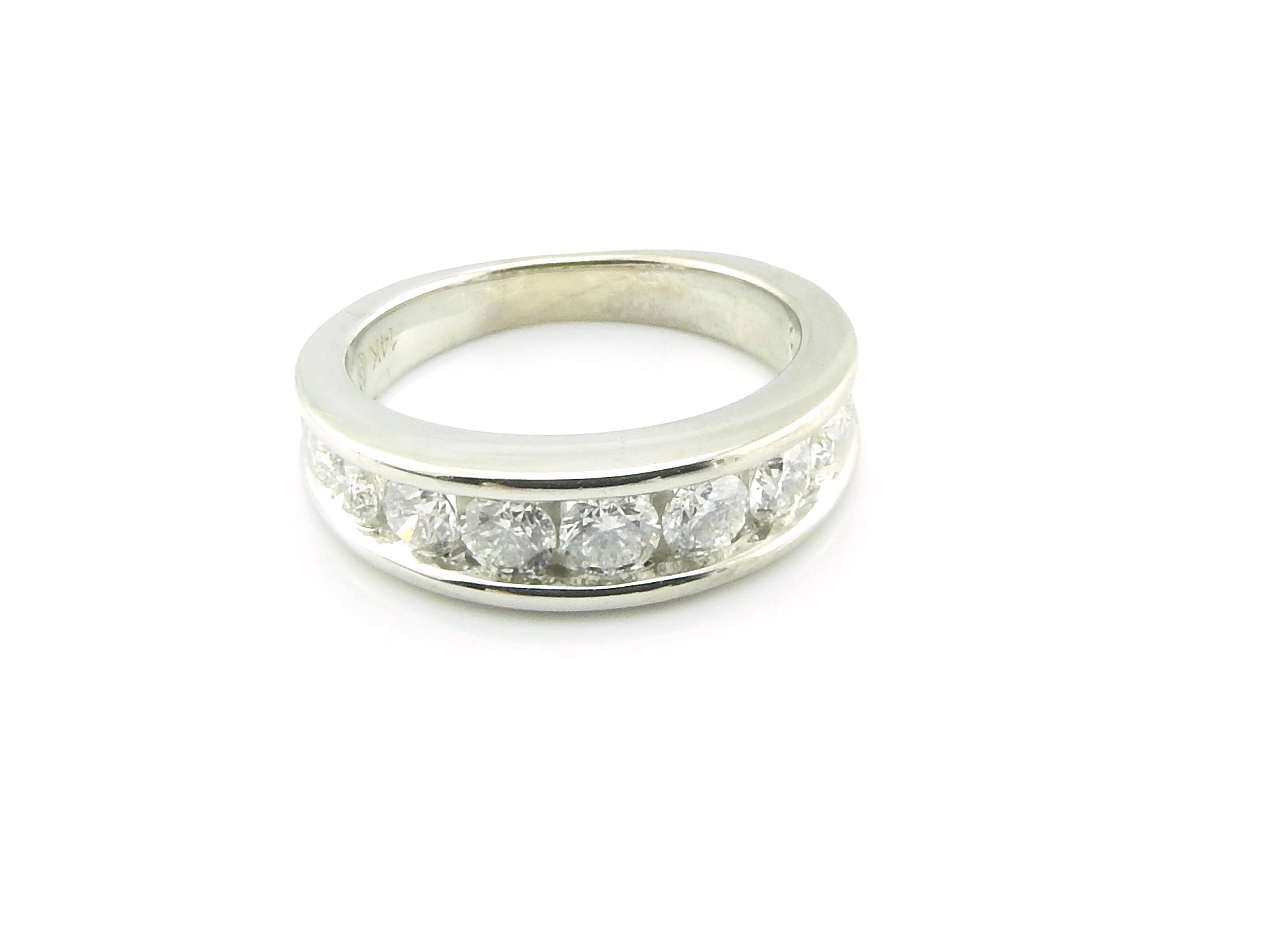 14 Karat White Gold Diamond Wedding Band Size 7.5 #5284 For Sale 2