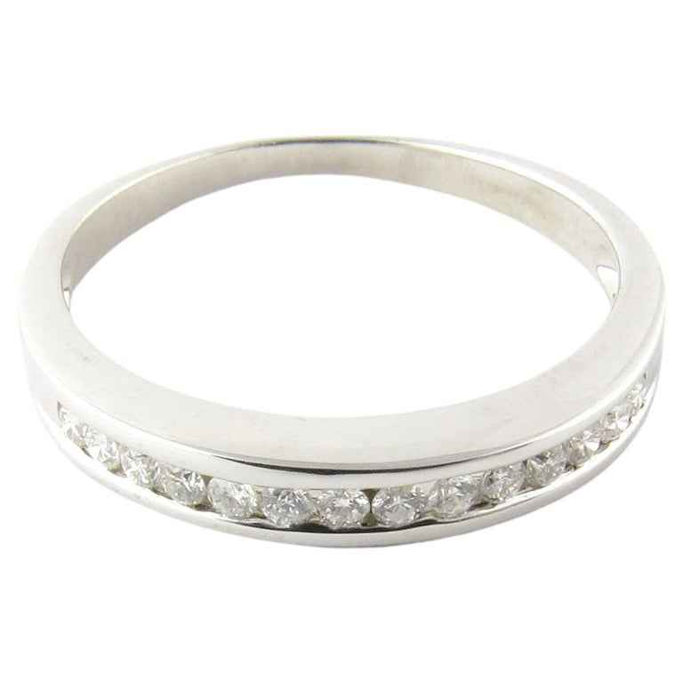 14 Karat White Gold Diamond Wedding Band For Sale at 1stDibs