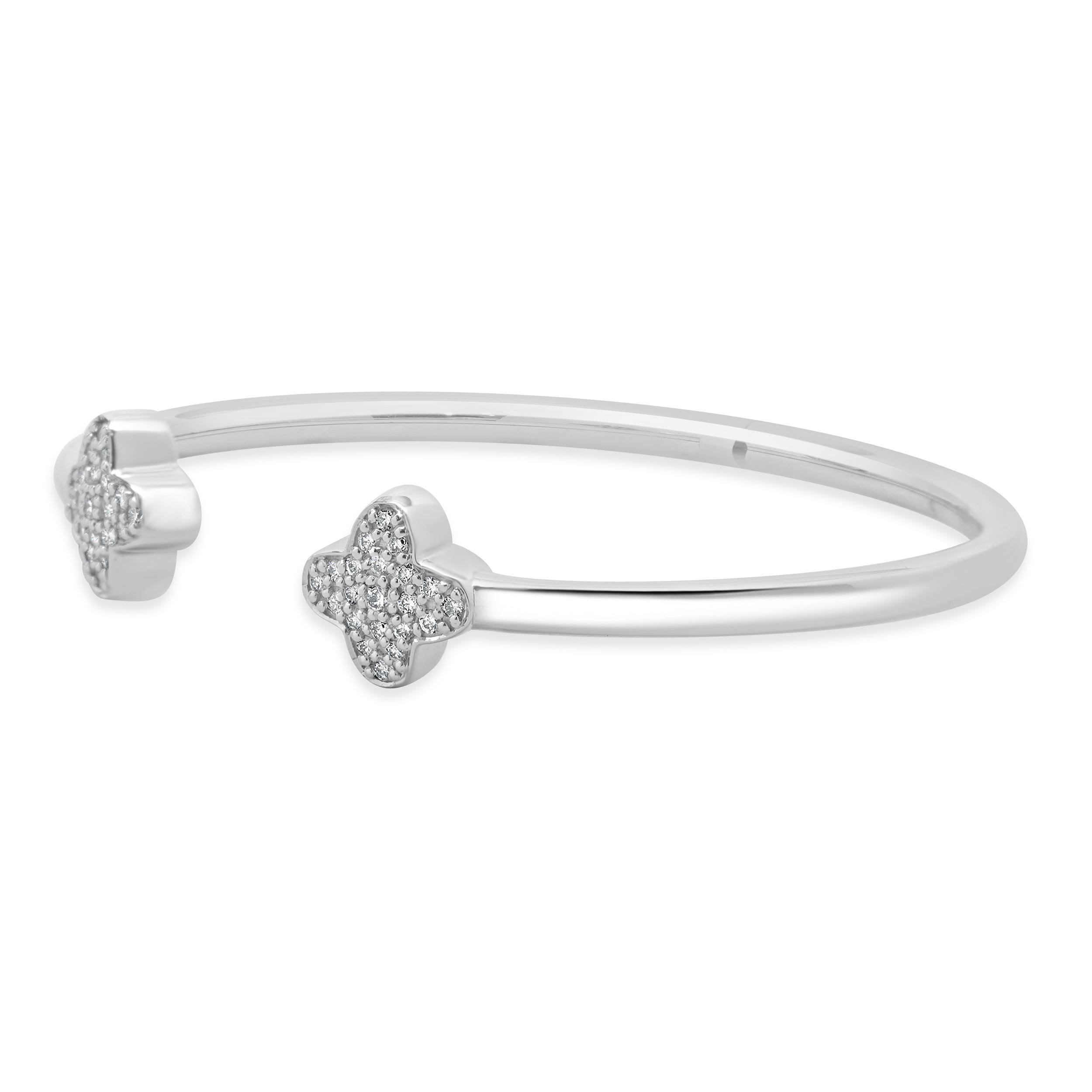 Material: 18K white gold
Diamonds: round brilliant cut = 0.34cttw
Color: G
Clarity: SI1
Dimensions: bracelet will fit up to a 6.5-inch wrist
Weight: 7.76 grams
