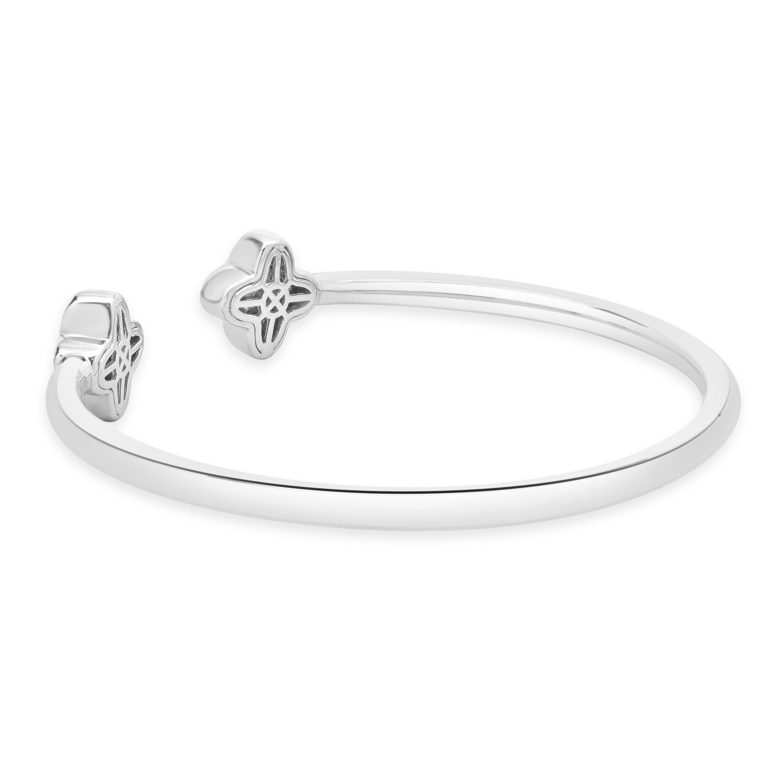 Round Cut 18 Karat White Gold Diamond X Cuff Bracelet For Sale
