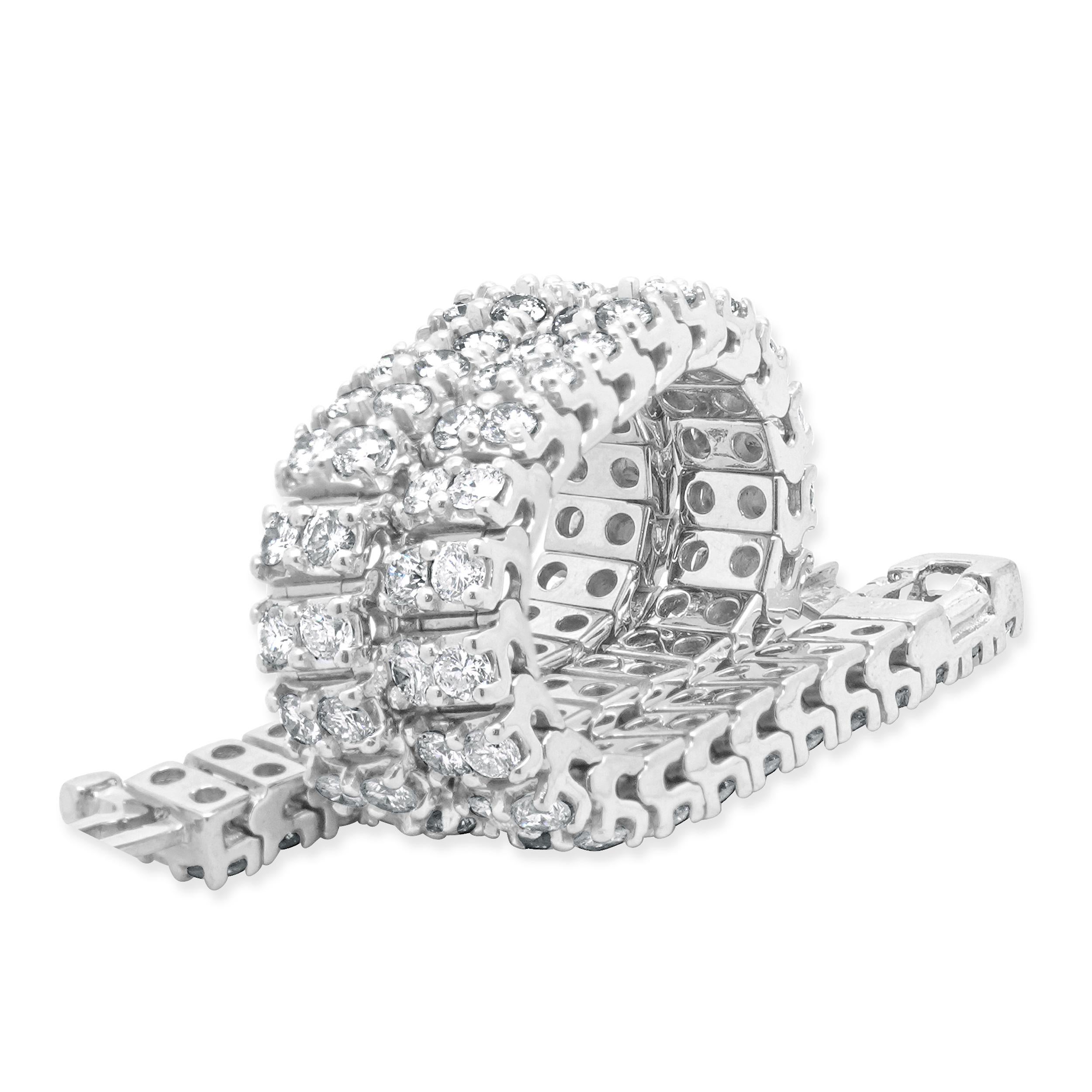 Taglio rotondo Bracciale tennis in linea con diamanti a doppia fila in oro bianco 14 carati in vendita