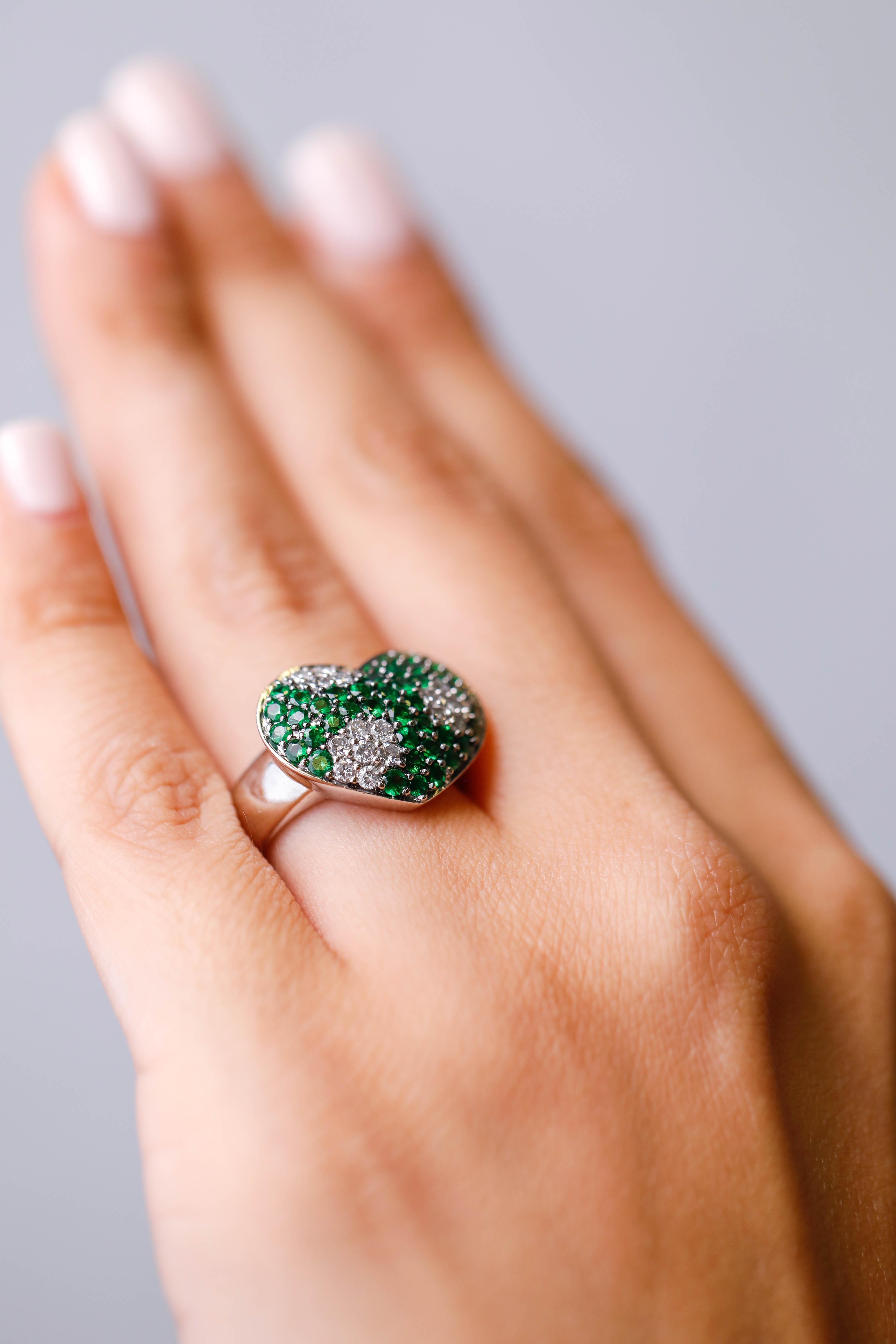 Heart shaped Green Sapphire diamond accent Cocktail Ring 14 karat White Gold 1