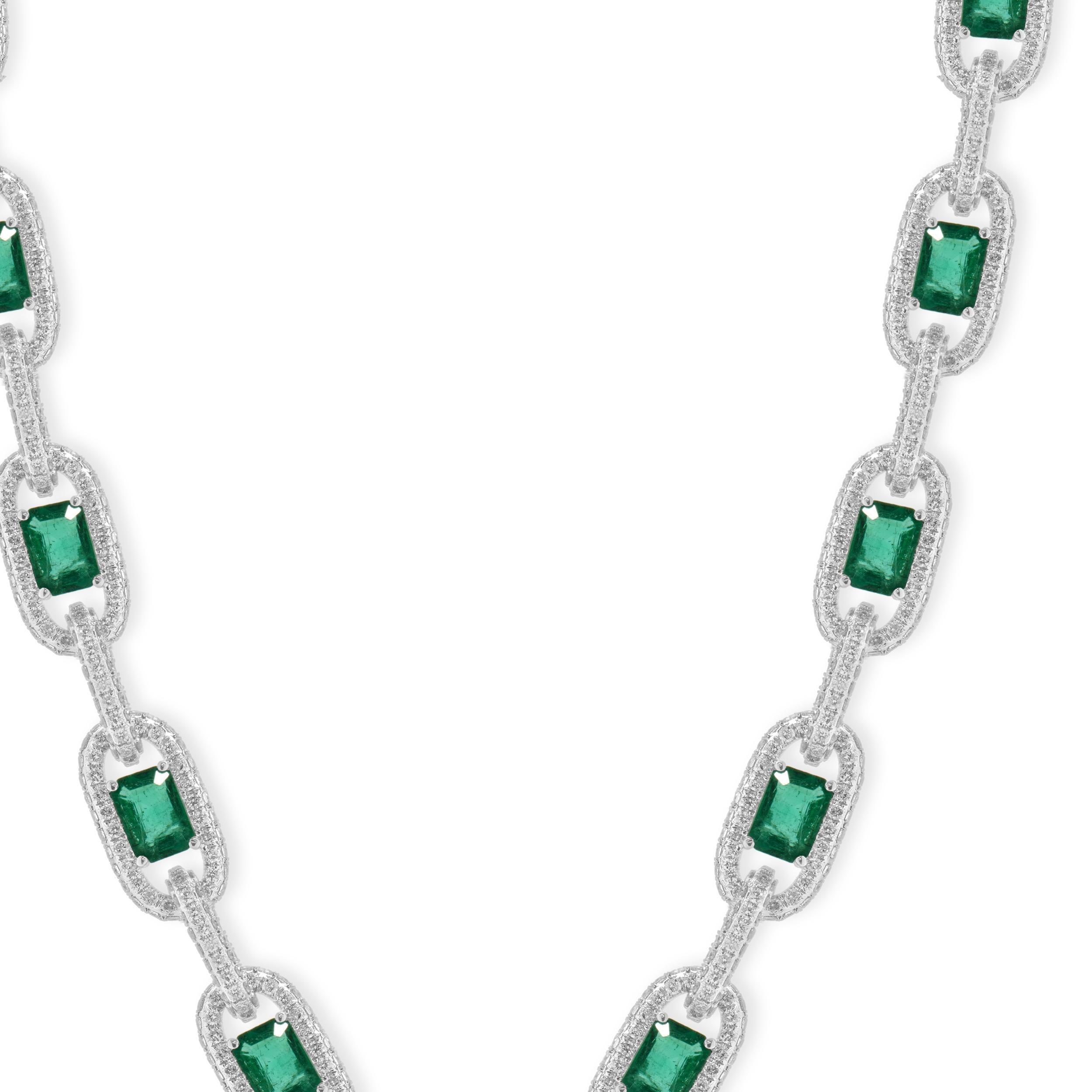 Emerald Cut 14 Karat White Gold Emerald and Diamond Oval Link Necklace For Sale