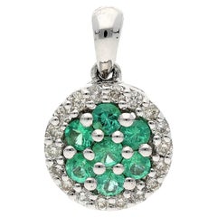 14 Karat Weißgold 14 Karat Smaragd und Diamant Anhänger für Halskette