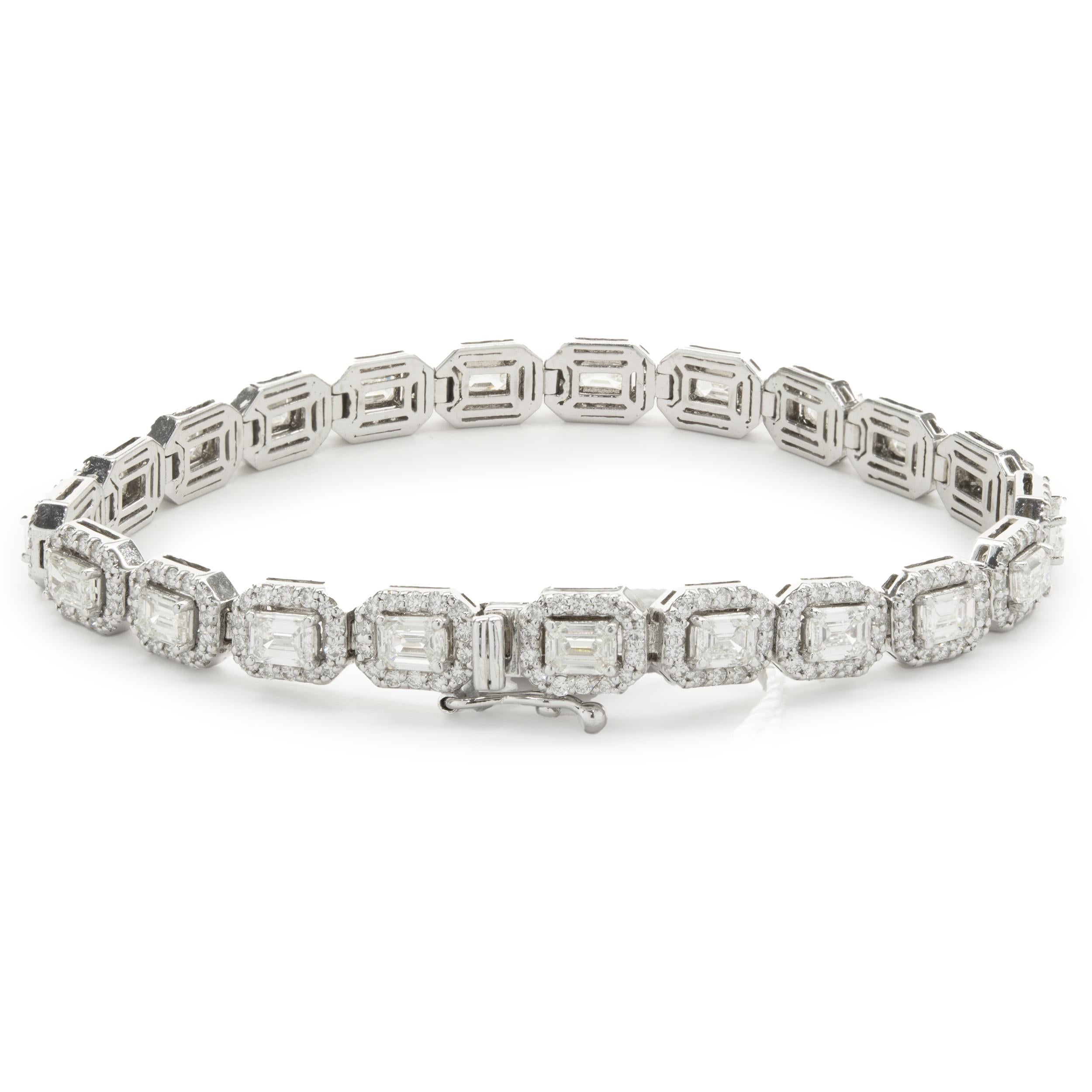 14 Karat White Gold Emerald Cut and Diamond Halo Tennis Bracelet In Excellent Condition For Sale In Scottsdale, AZ