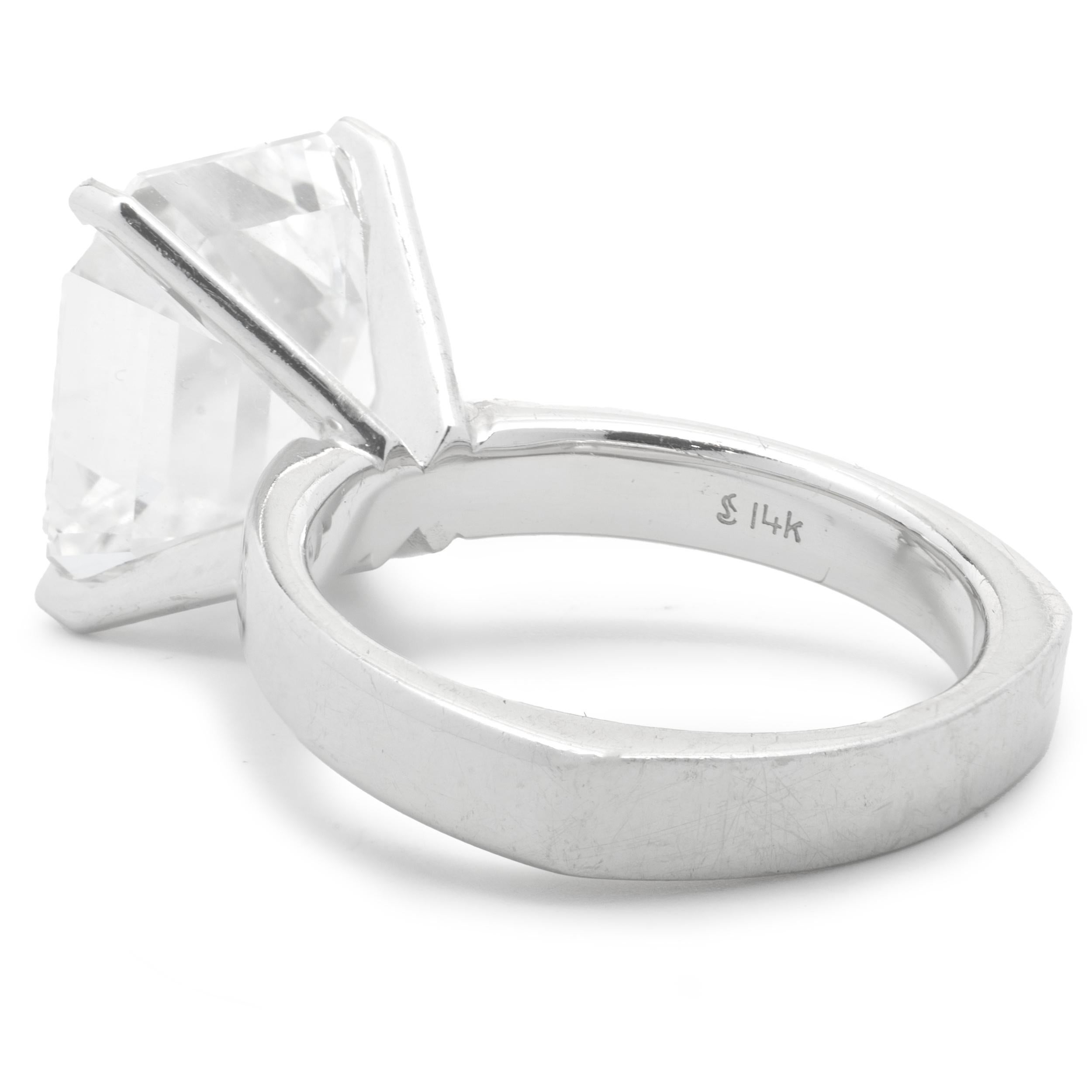 14 Karat White Gold Emerald Cut Diamond Engagement Ring In Excellent Condition In Scottsdale, AZ