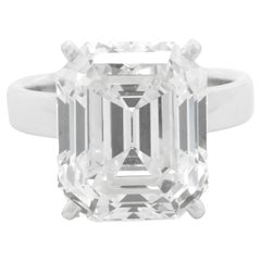 14 Karat White Gold Emerald Cut Diamond Engagement Ring